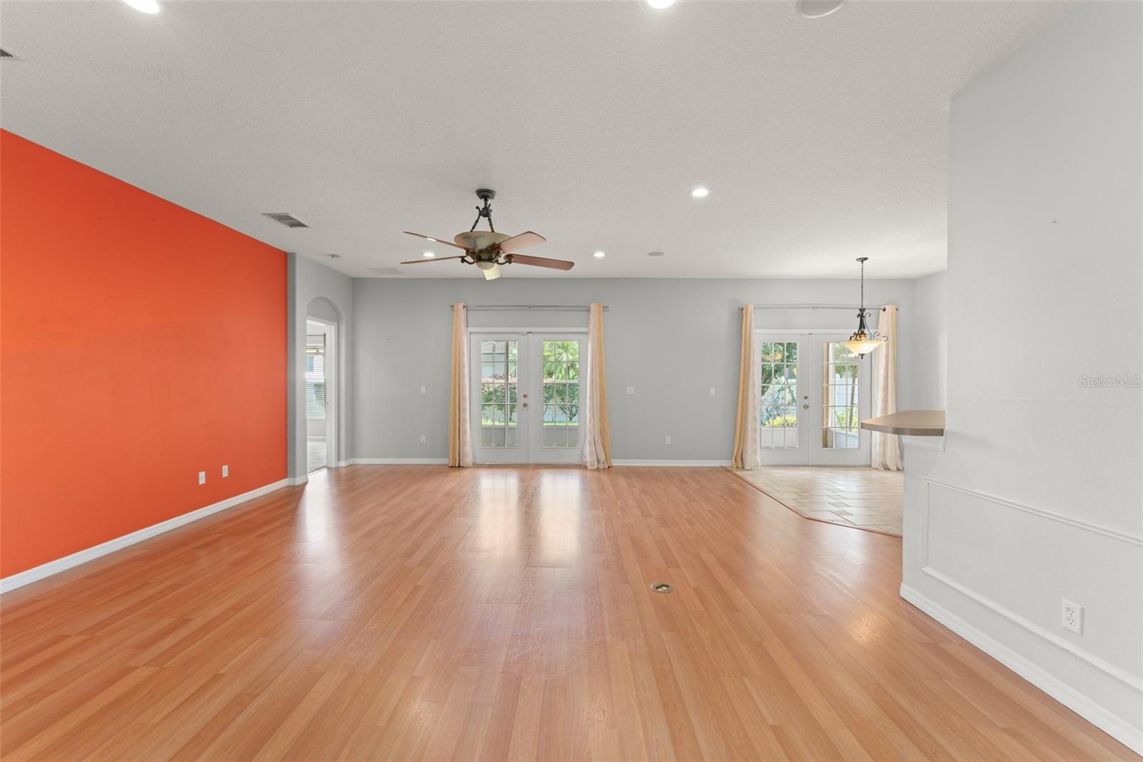 5864 AUTUMN CHASE CIR