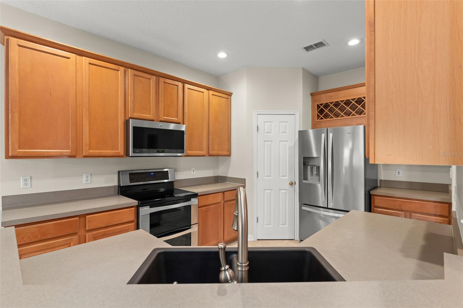 5864 AUTUMN CHASE CIR
