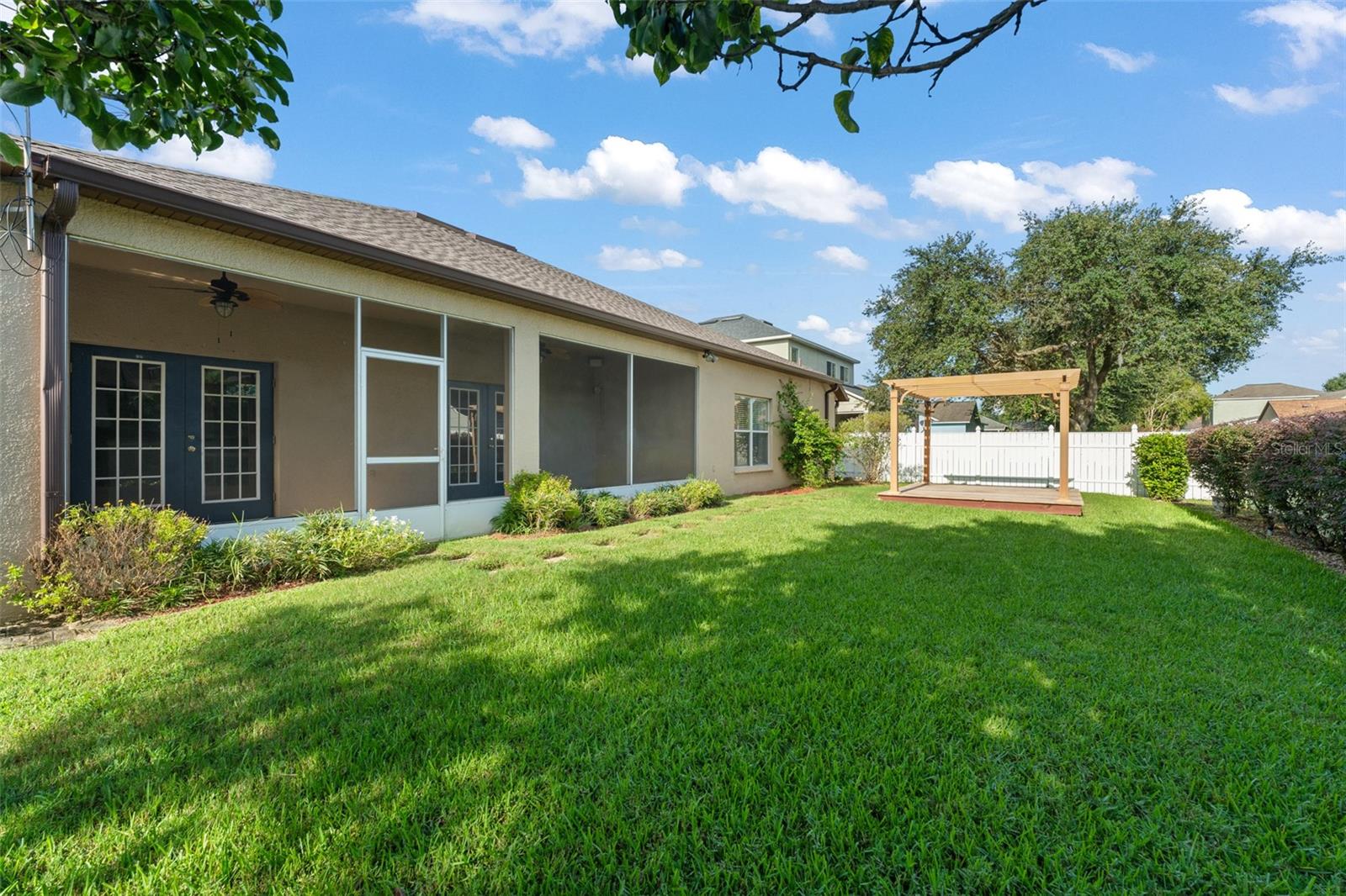 5864 AUTUMN CHASE CIR