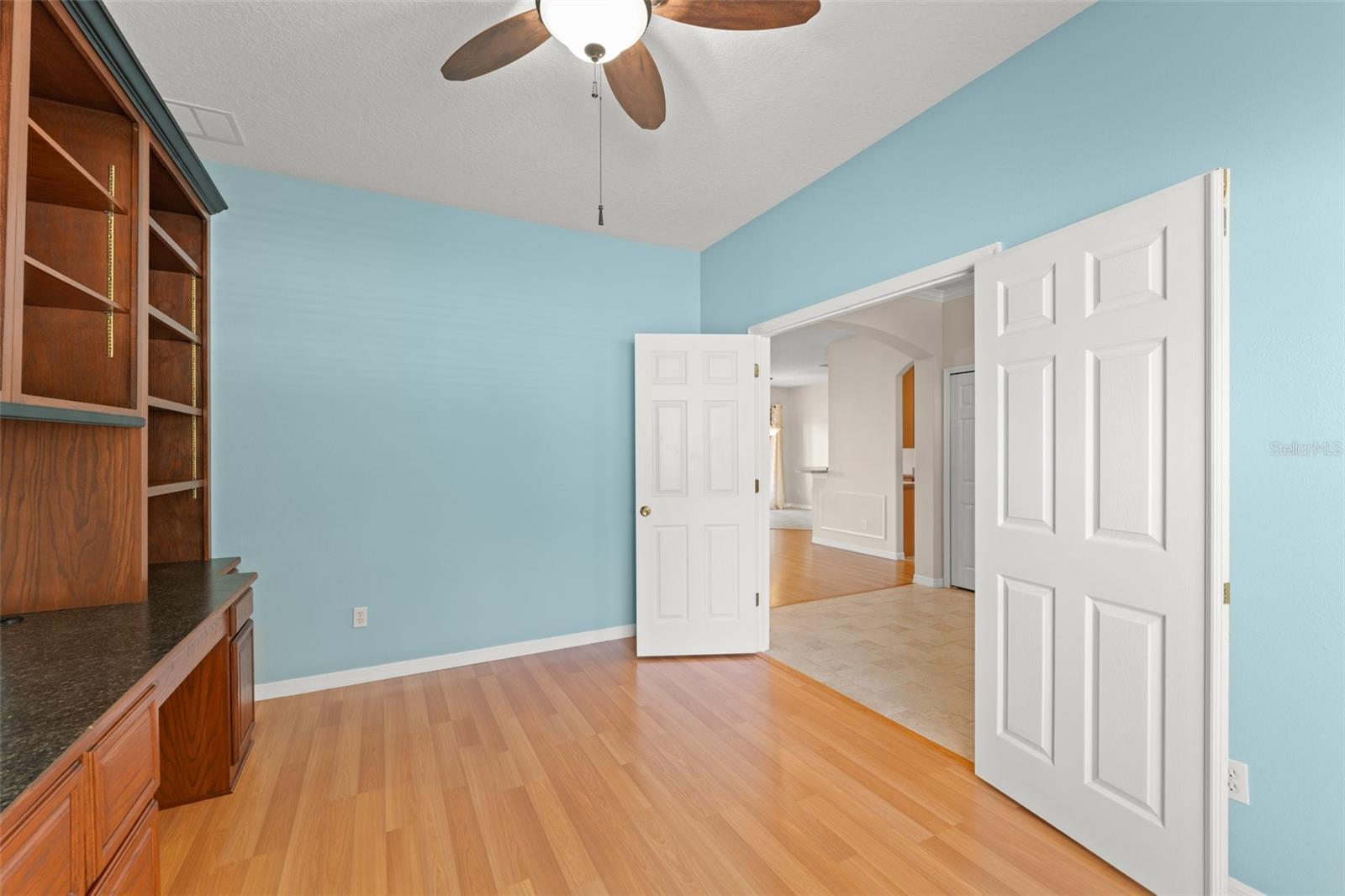 5864 AUTUMN CHASE CIR