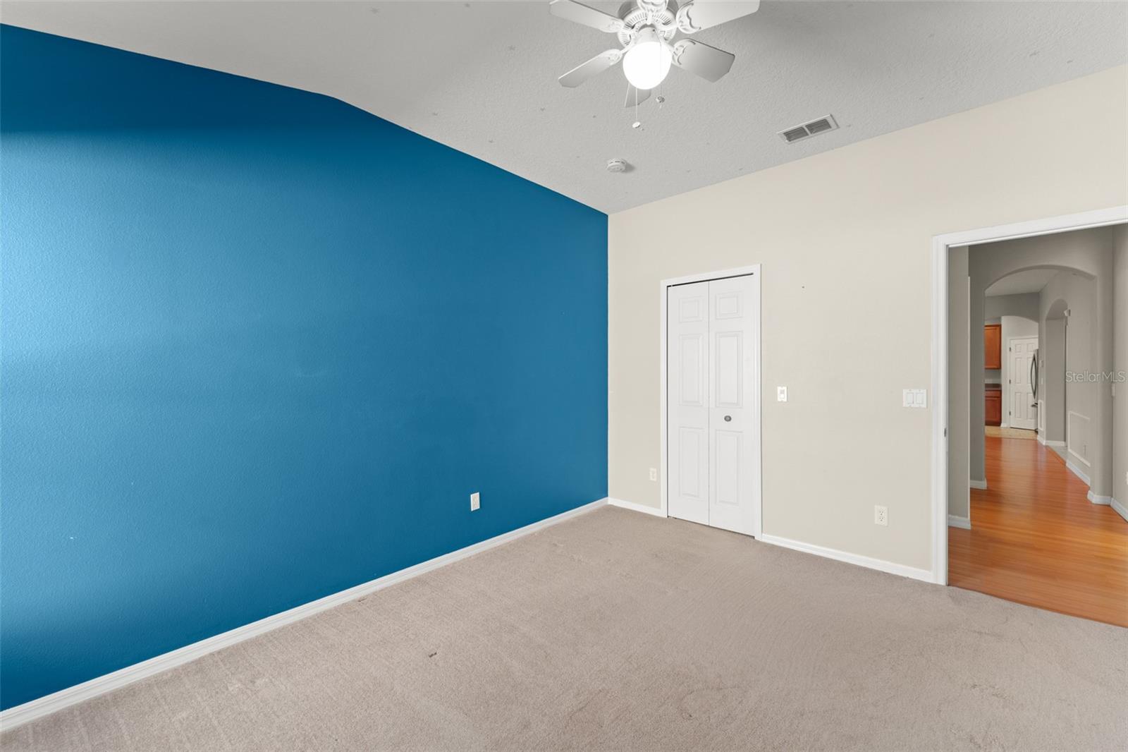 5864 AUTUMN CHASE CIR
