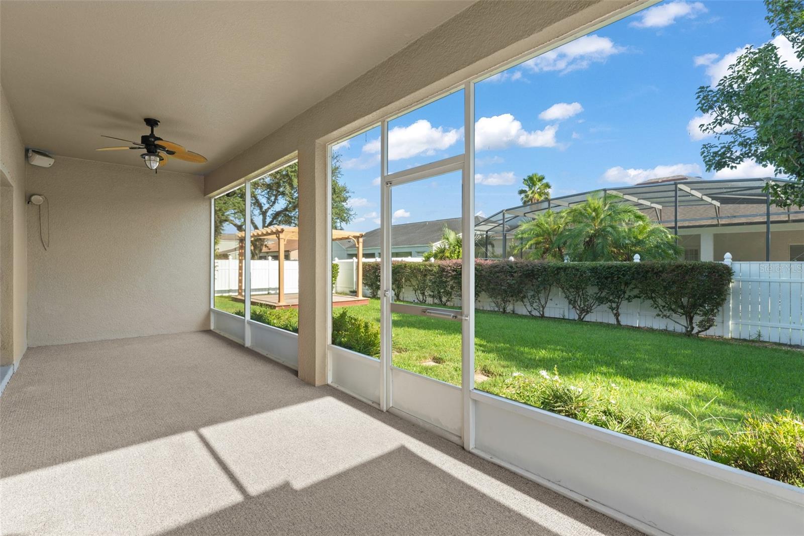 5864 AUTUMN CHASE CIR