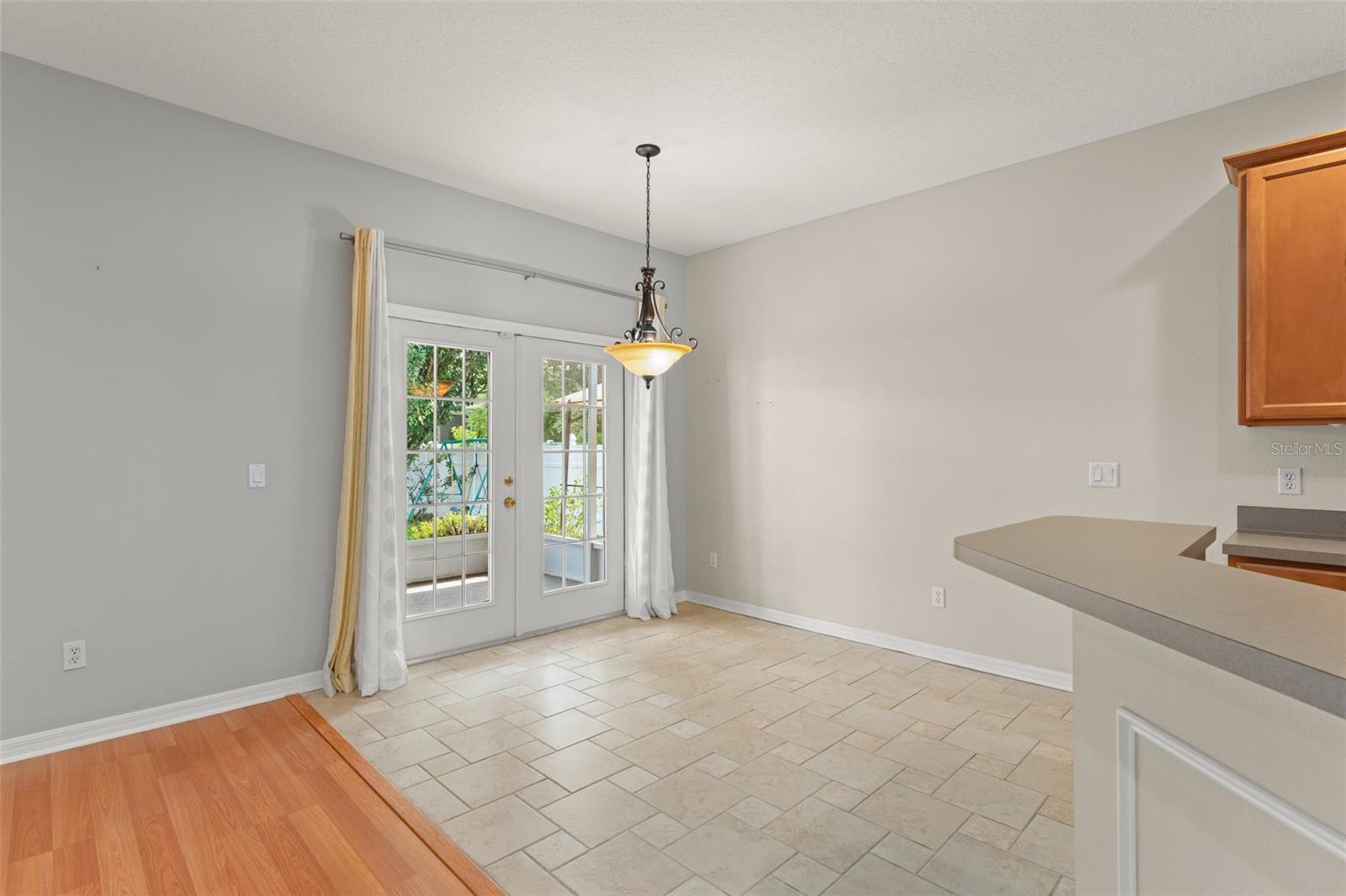5864 AUTUMN CHASE CIR