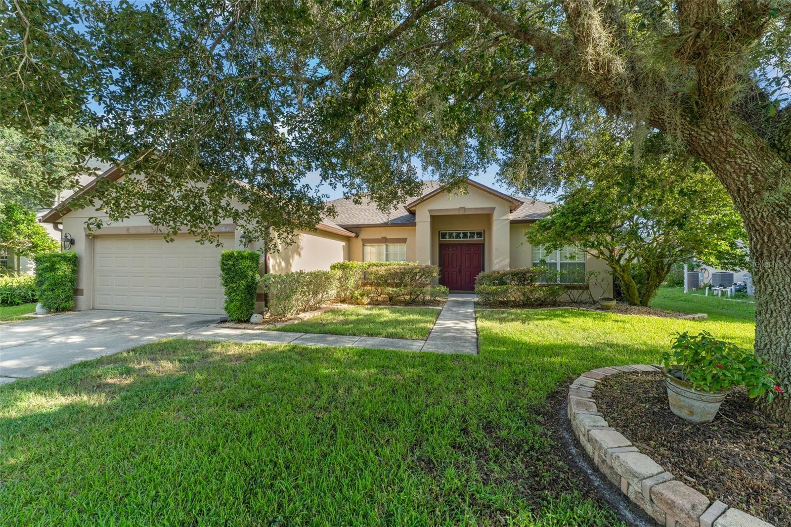 5864 AUTUMN CHASE CIR