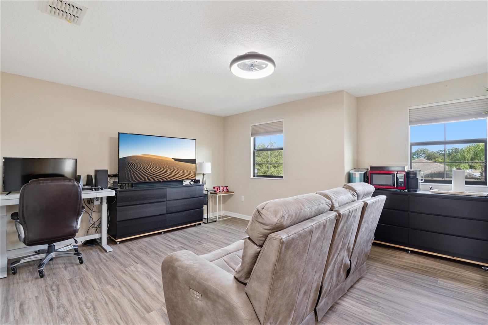 10000 LEYBURN CT