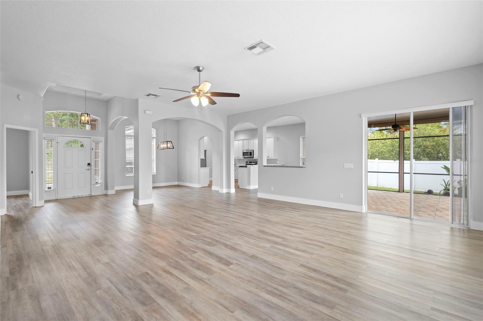 6807 SYLVAN WOODS DR