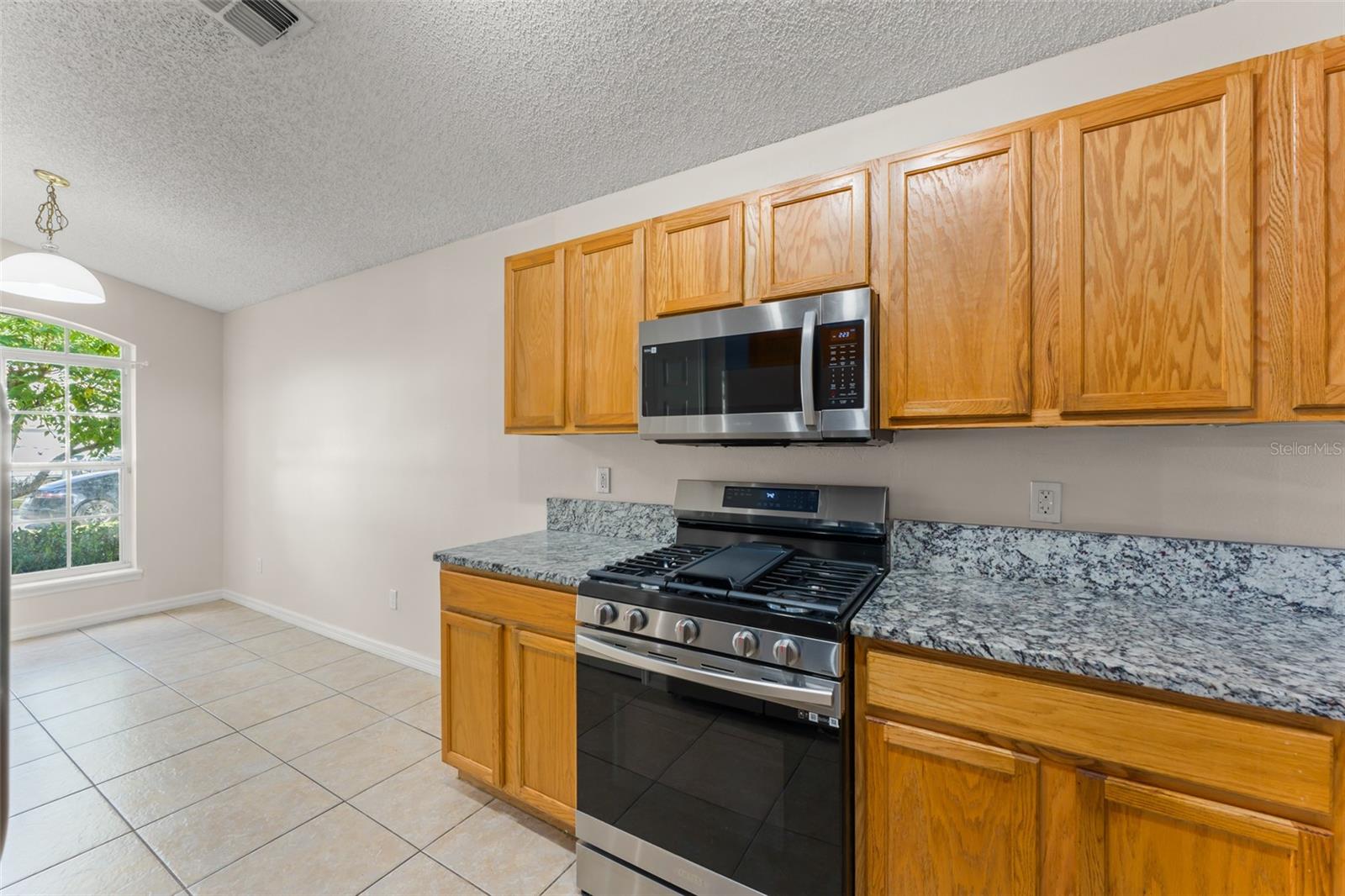 2374 BLUE SAPPHIRE CIR