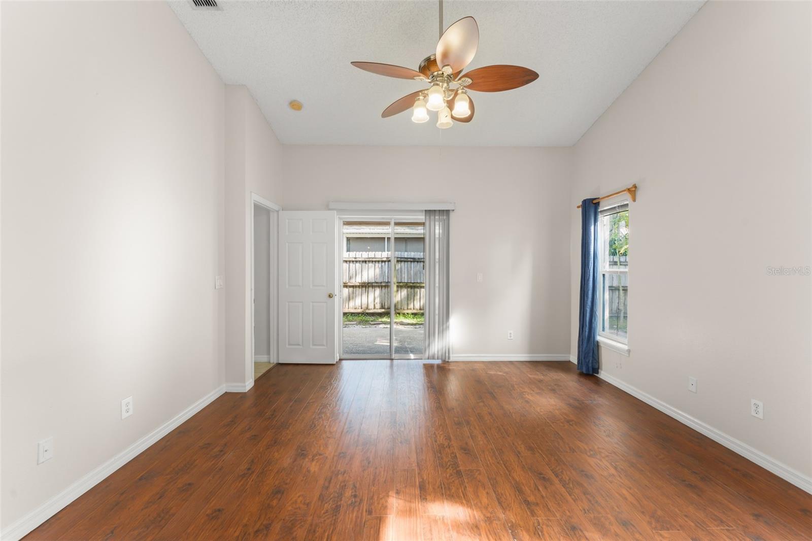 2374 BLUE SAPPHIRE CIR