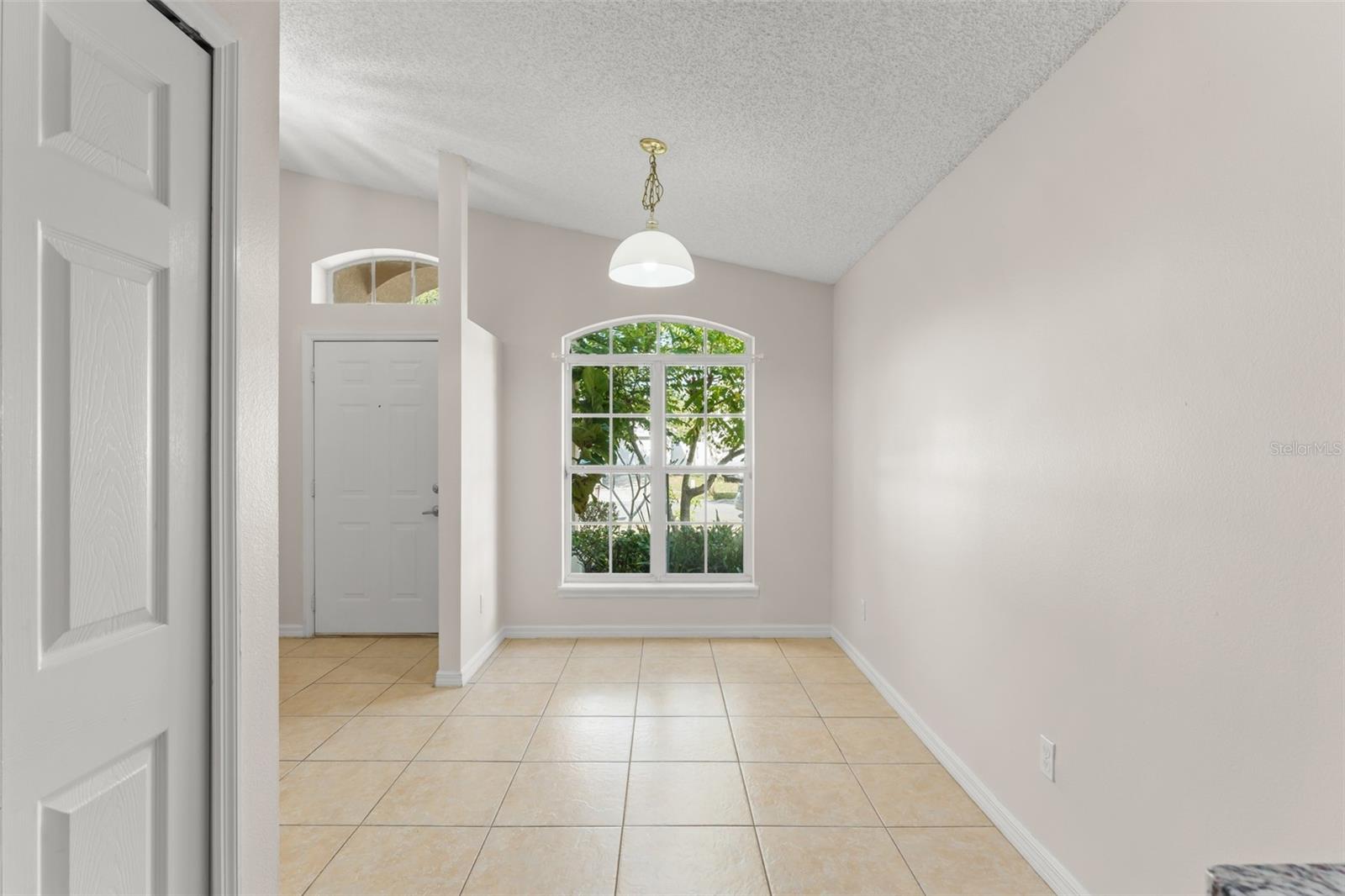 2374 BLUE SAPPHIRE CIR
