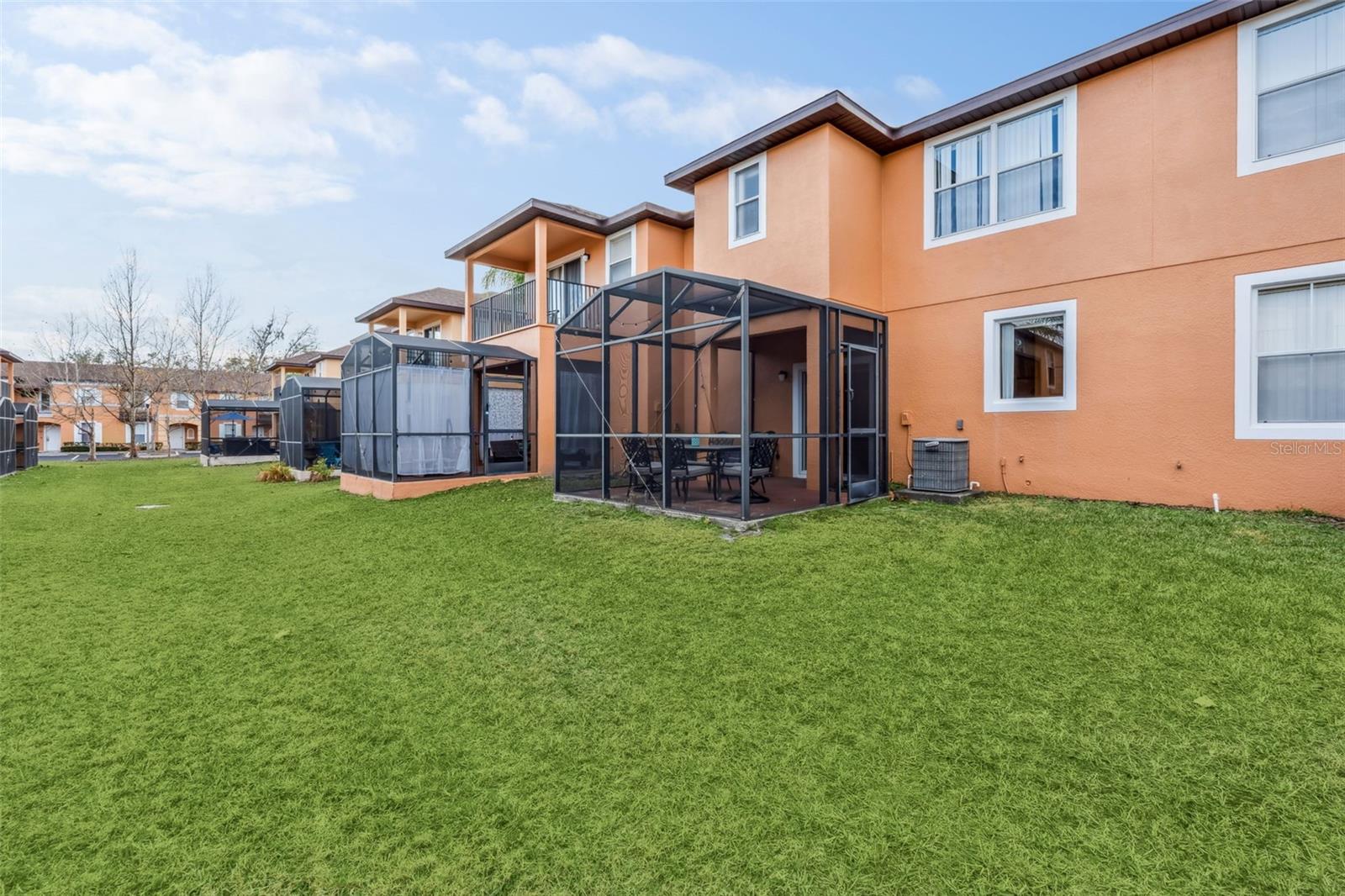 2715 ROADSTER LN