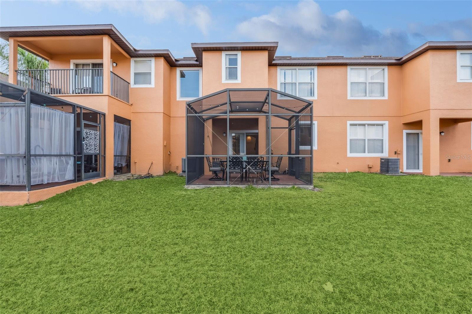 2715 ROADSTER LN