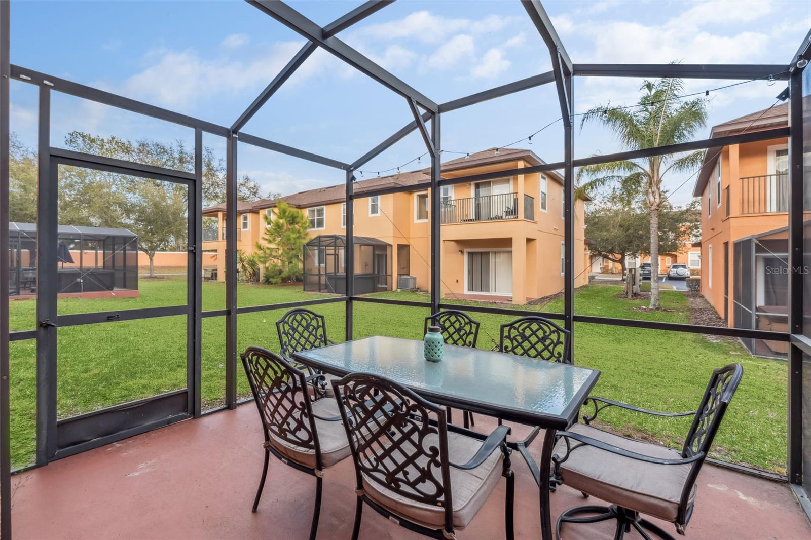 2715 ROADSTER LN