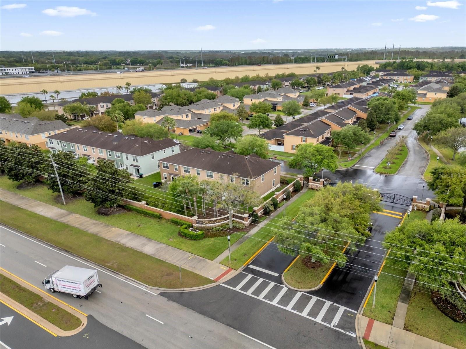 10815 SAVANNAH LANDING CIR