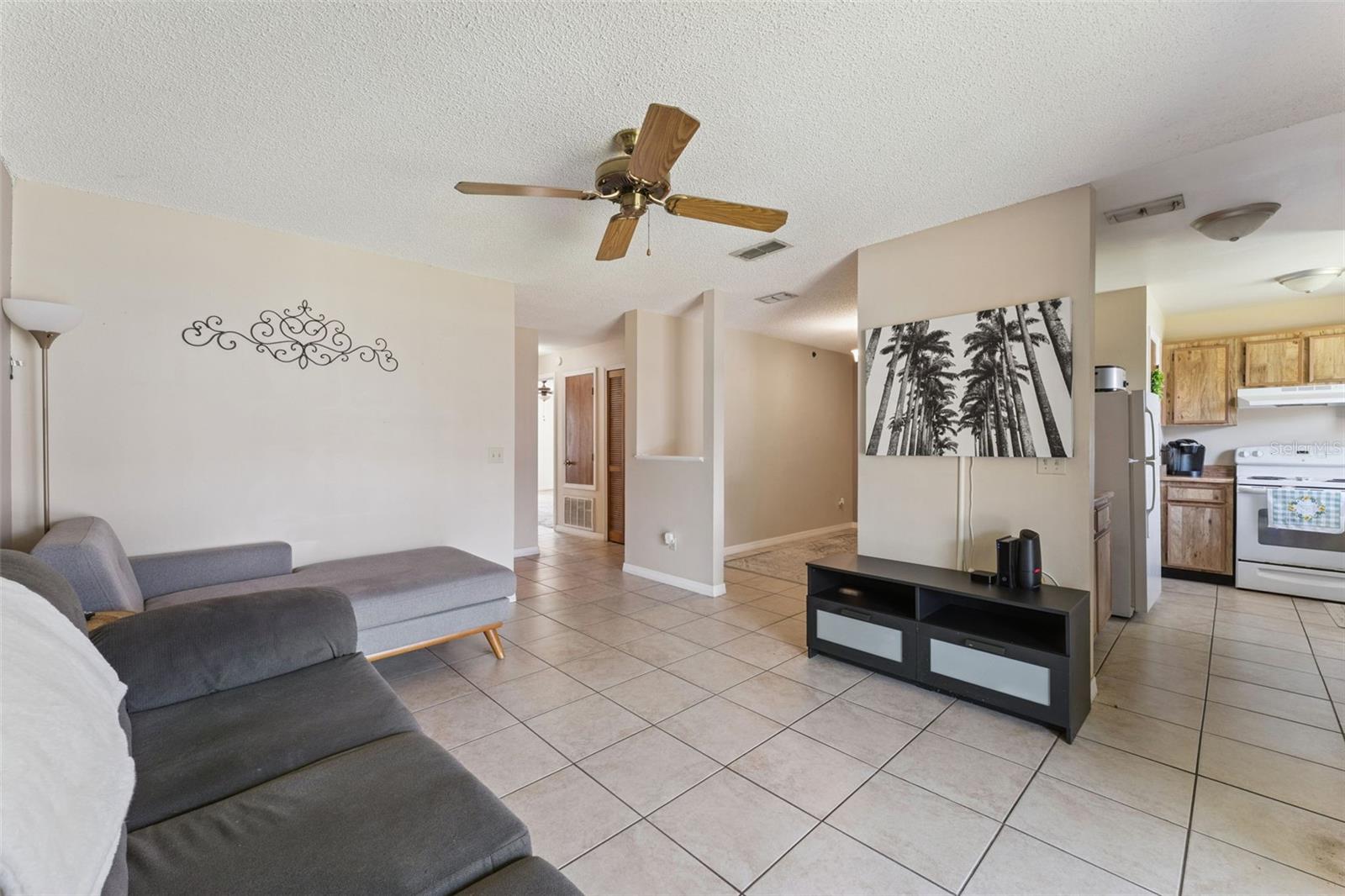 4202 PERSHING POINTE PL #7