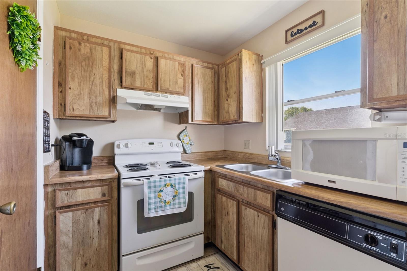 4202 PERSHING POINTE PL #7