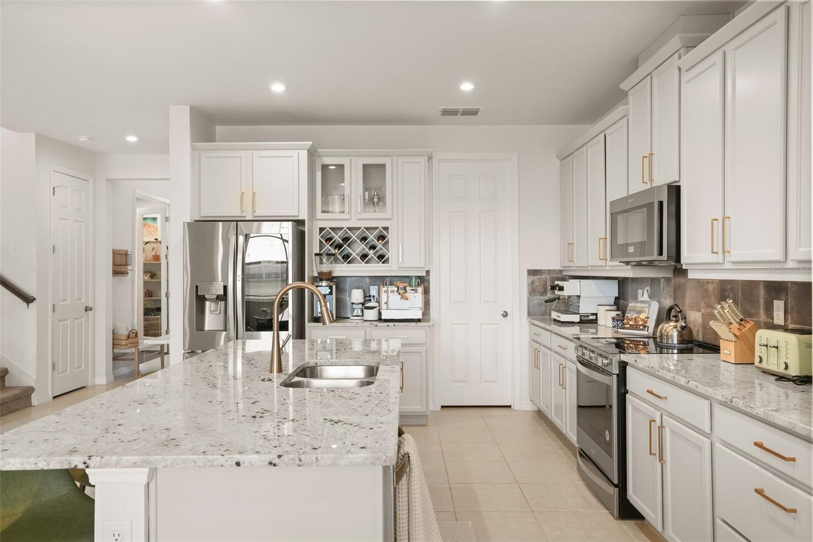 1802 BLISSFUL DR