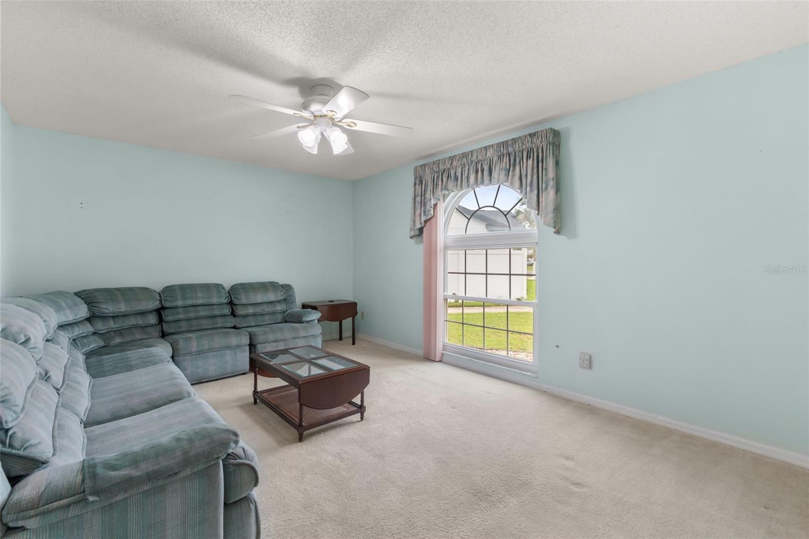 2556 TANDORI CIR