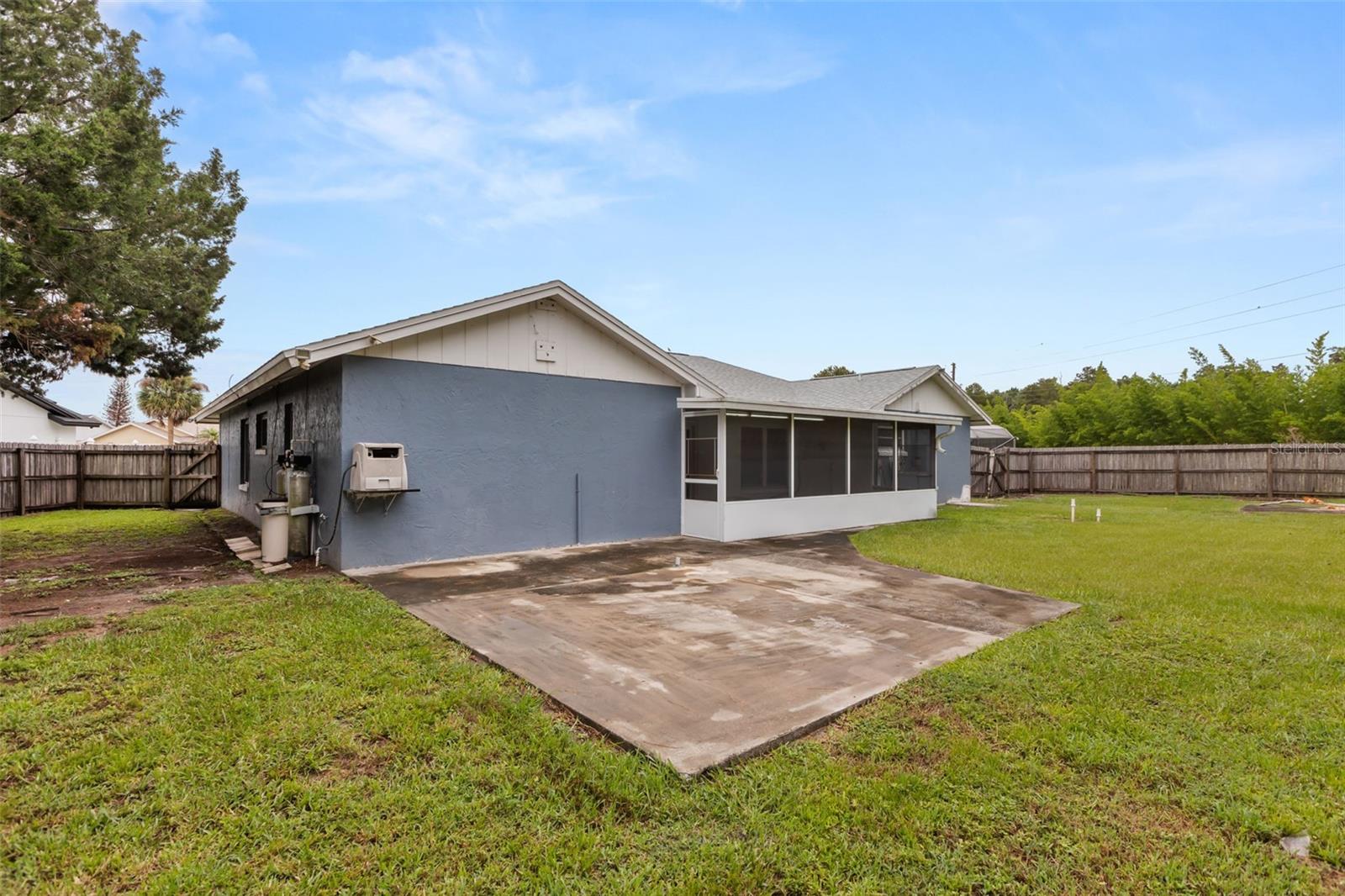 2556 TANDORI CIR