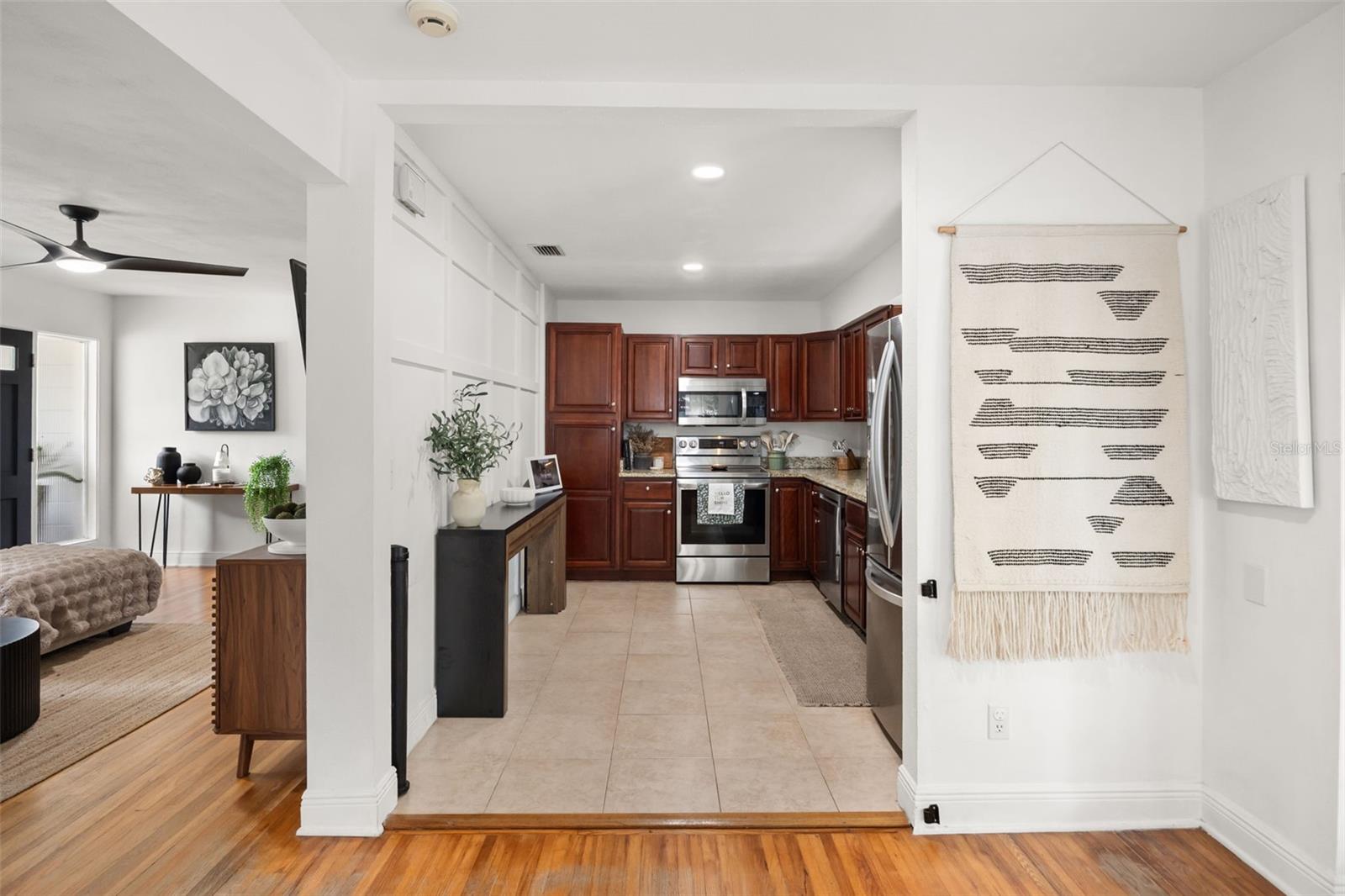 2126 ALBERT LEE PKWY