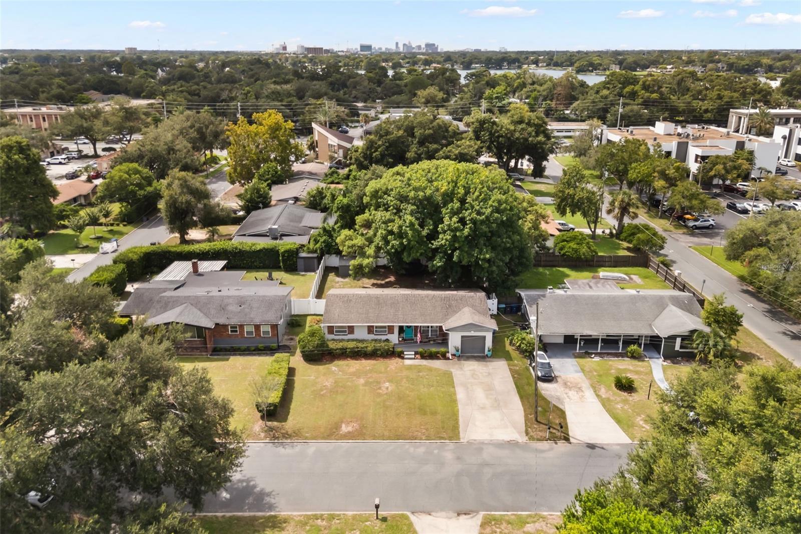 2126 ALBERT LEE PKWY