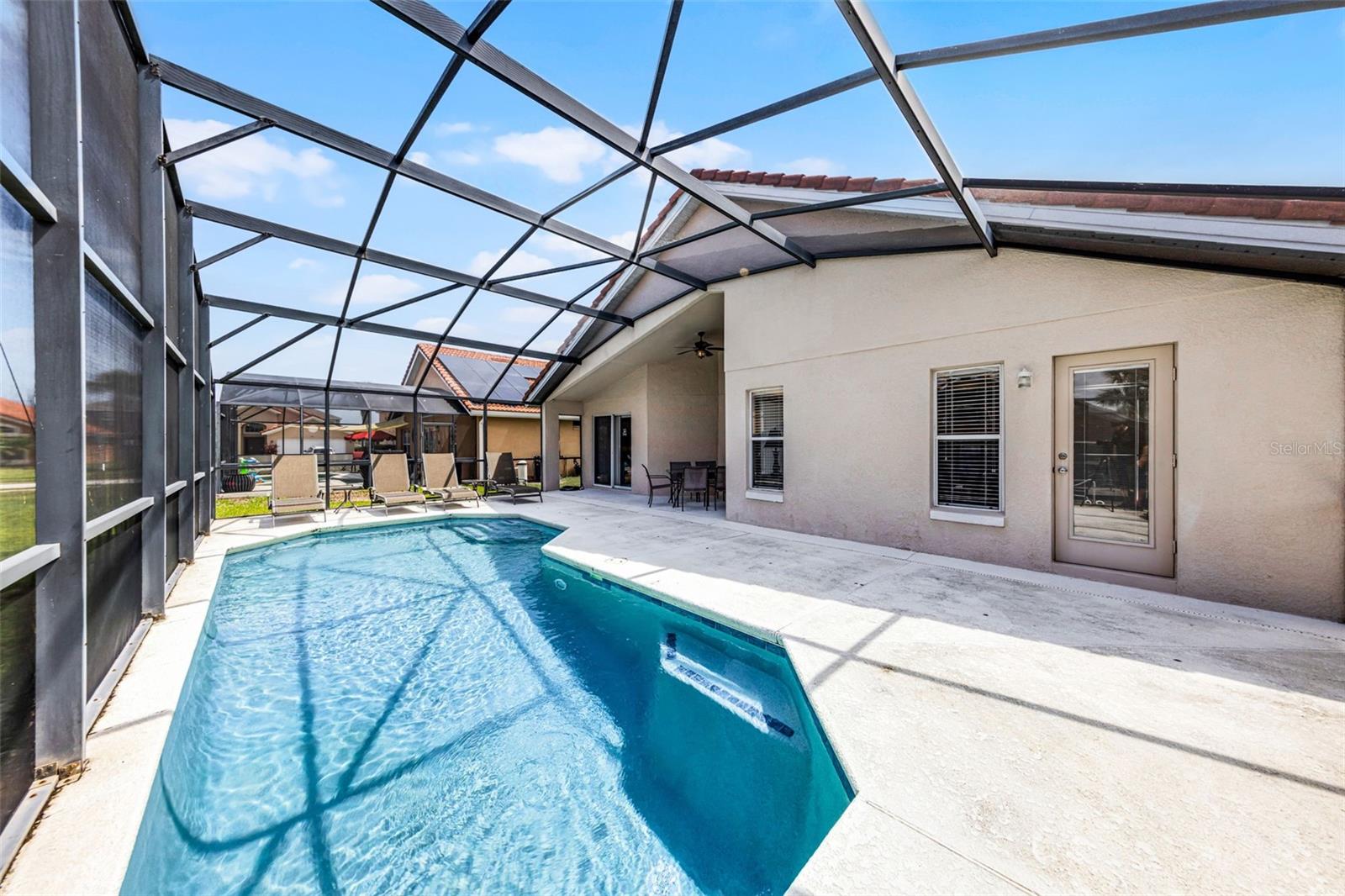 423 PALOMA DR
