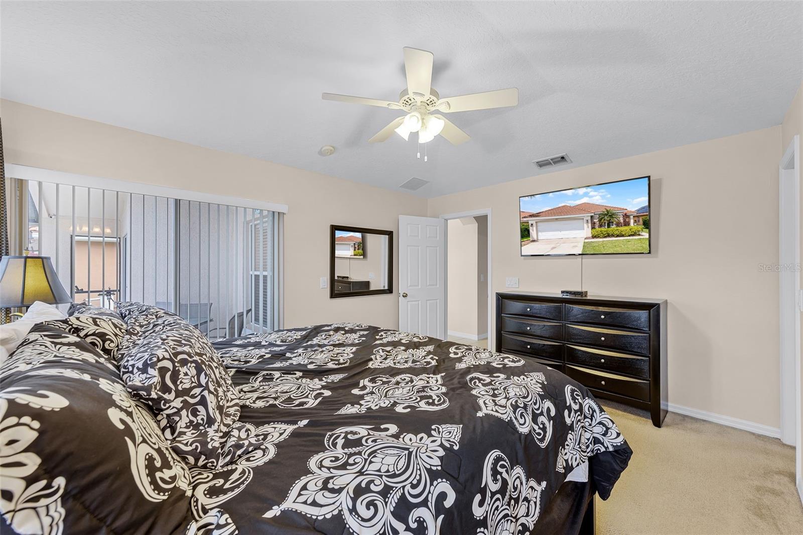 423 PALOMA DR