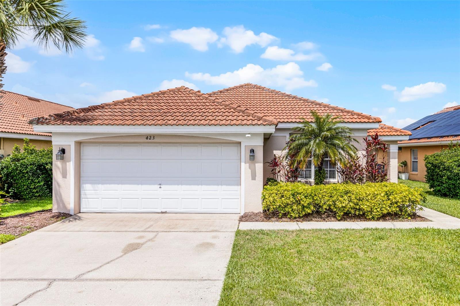 423 PALOMA DR