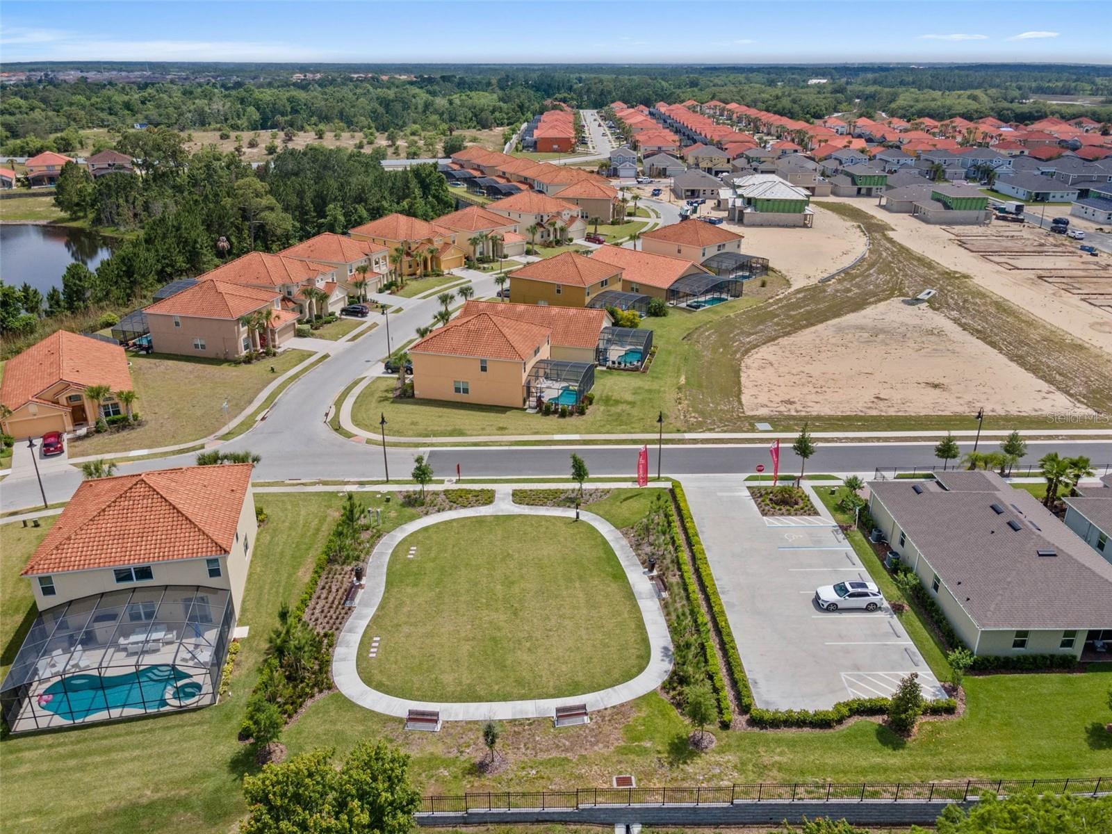 423 PALOMA DR