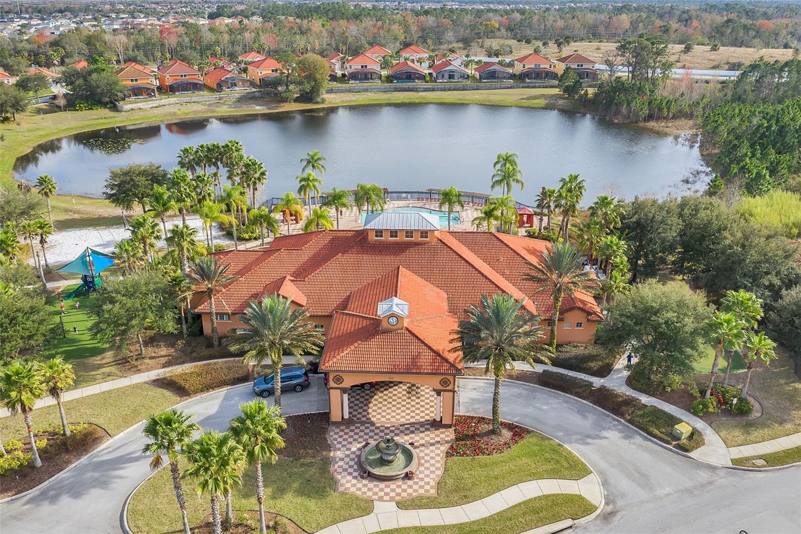 423 PALOMA DR