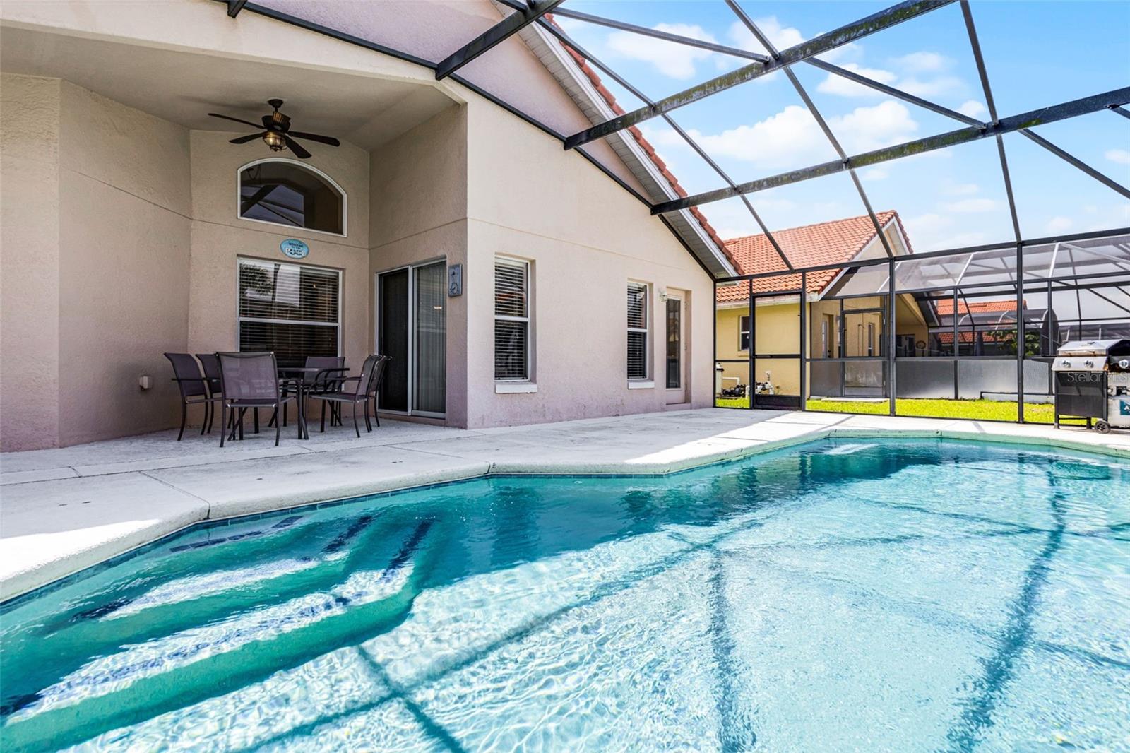 423 PALOMA DR