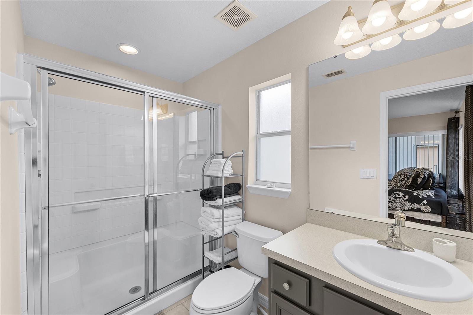 423 PALOMA DR