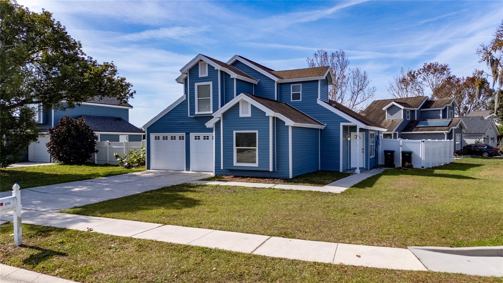 2200 KENTUCKY DERBY DR