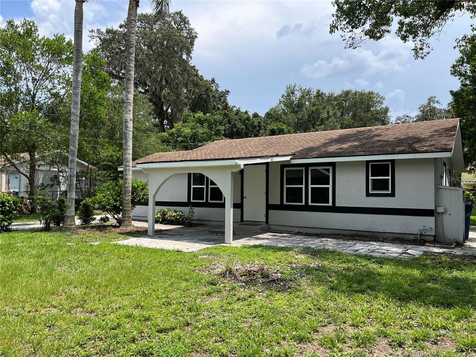 1404 E VOORHIS AVE