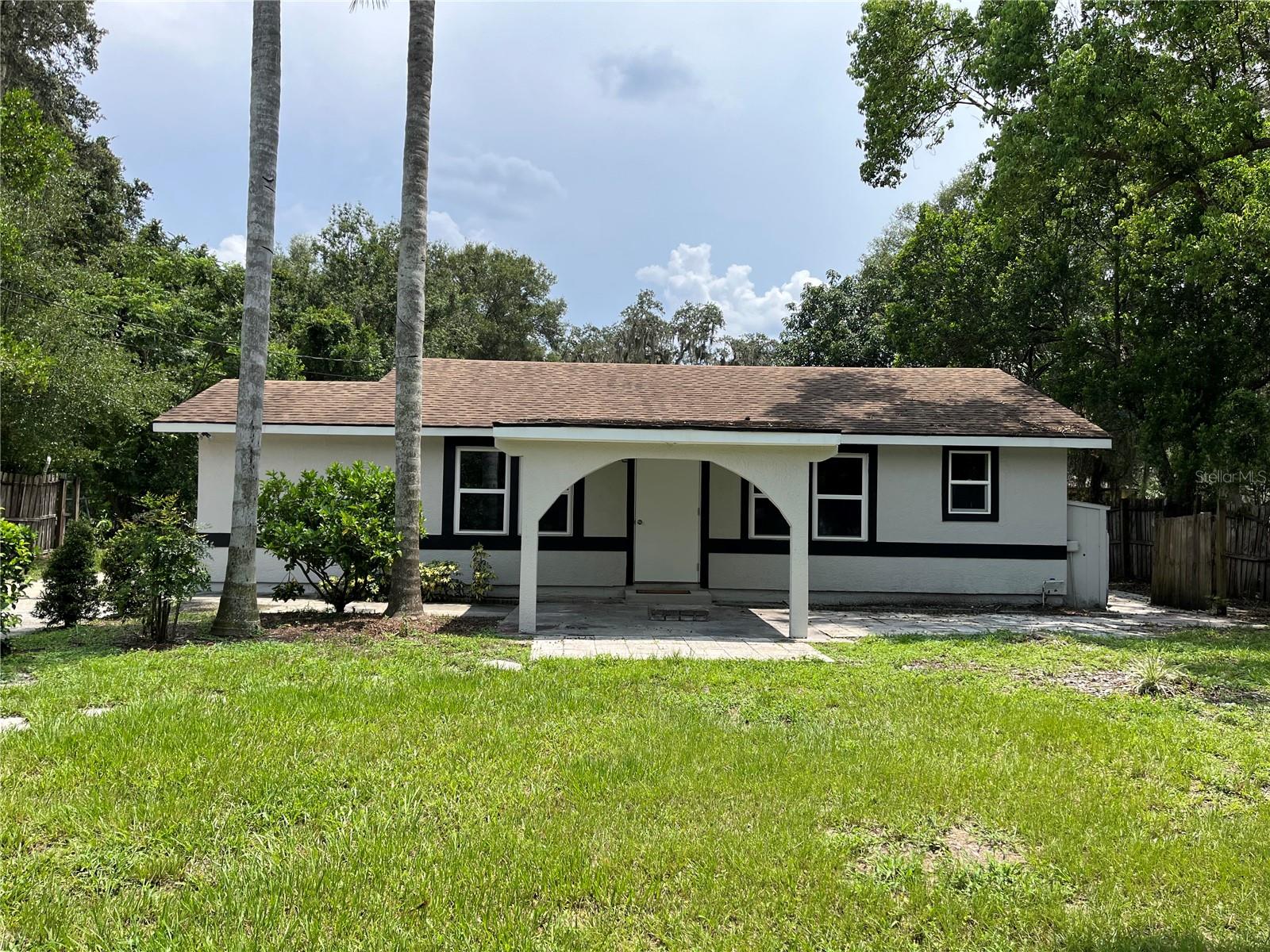 1404 E VOORHIS AVE