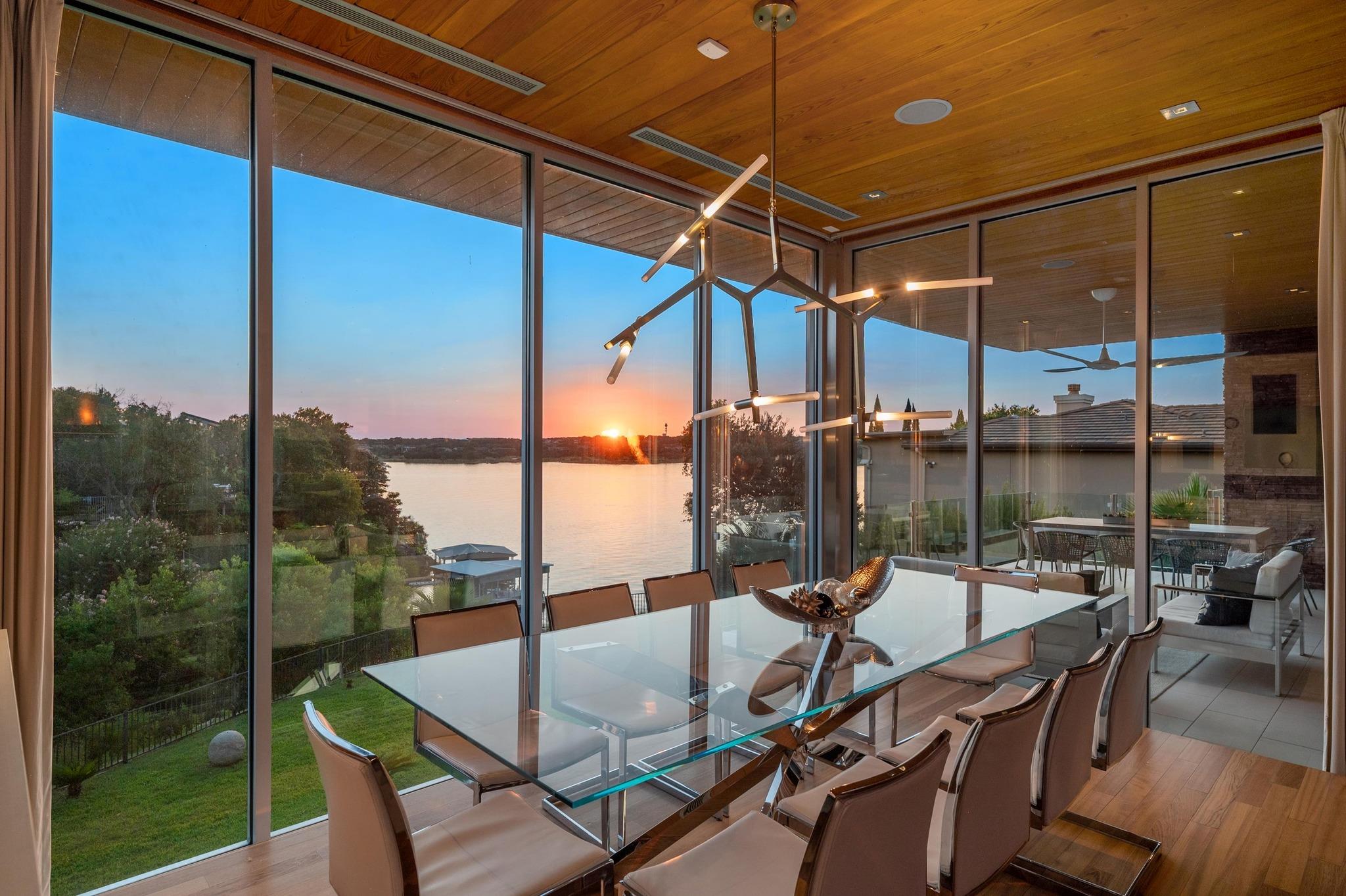 105 Edgewater CV