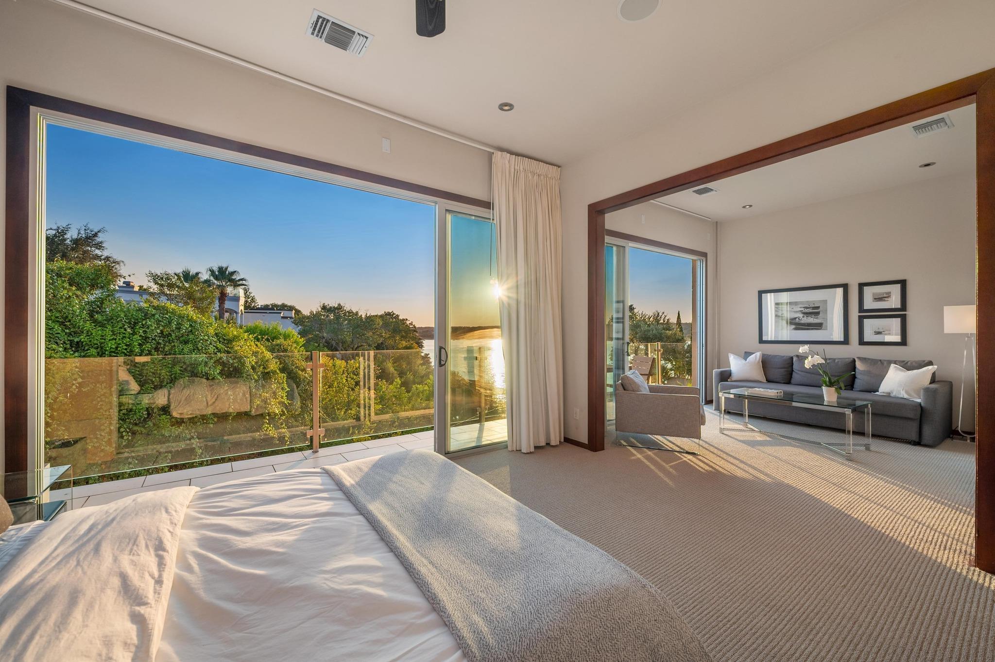 105 Edgewater CV