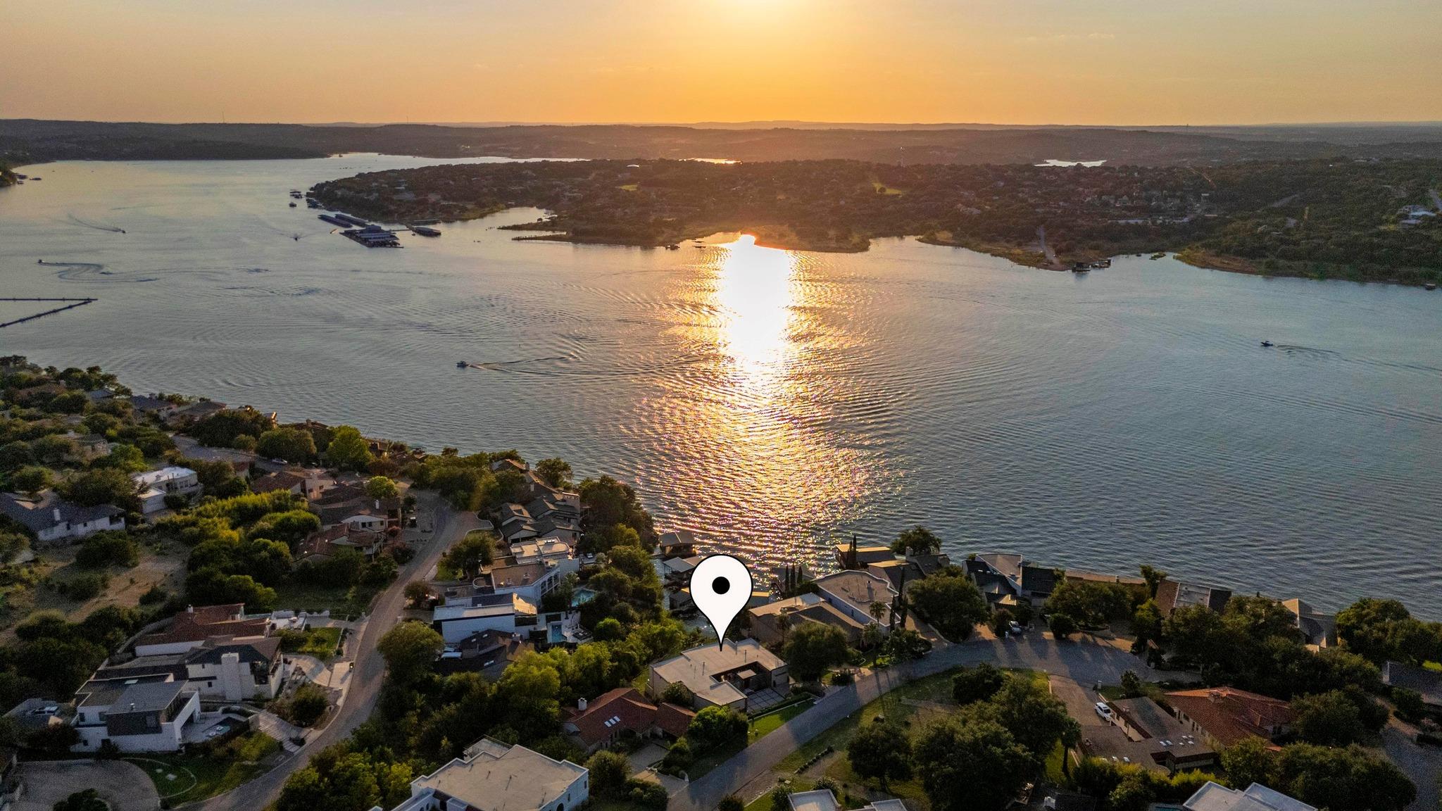 105 Edgewater CV