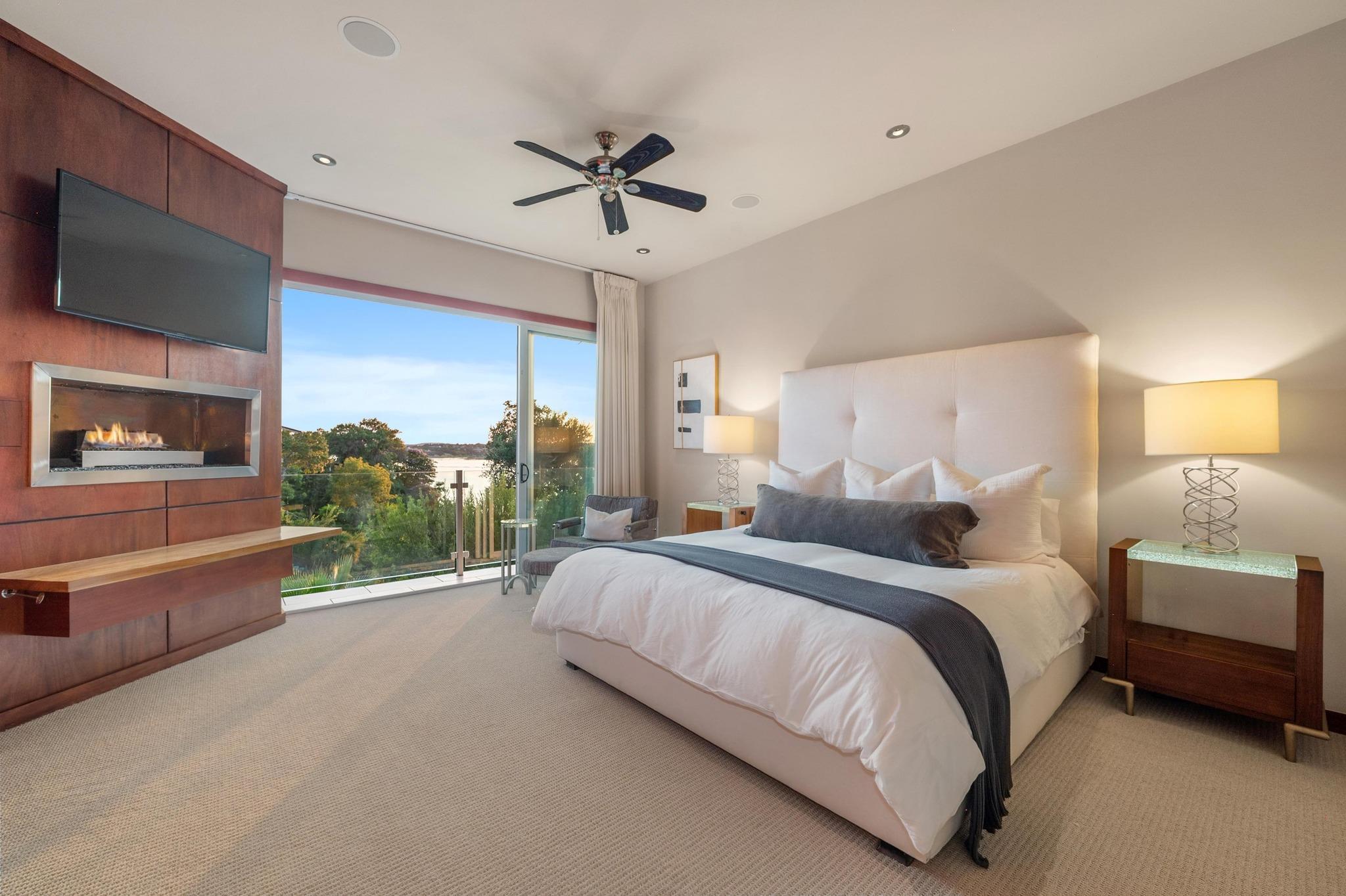 105 Edgewater CV
