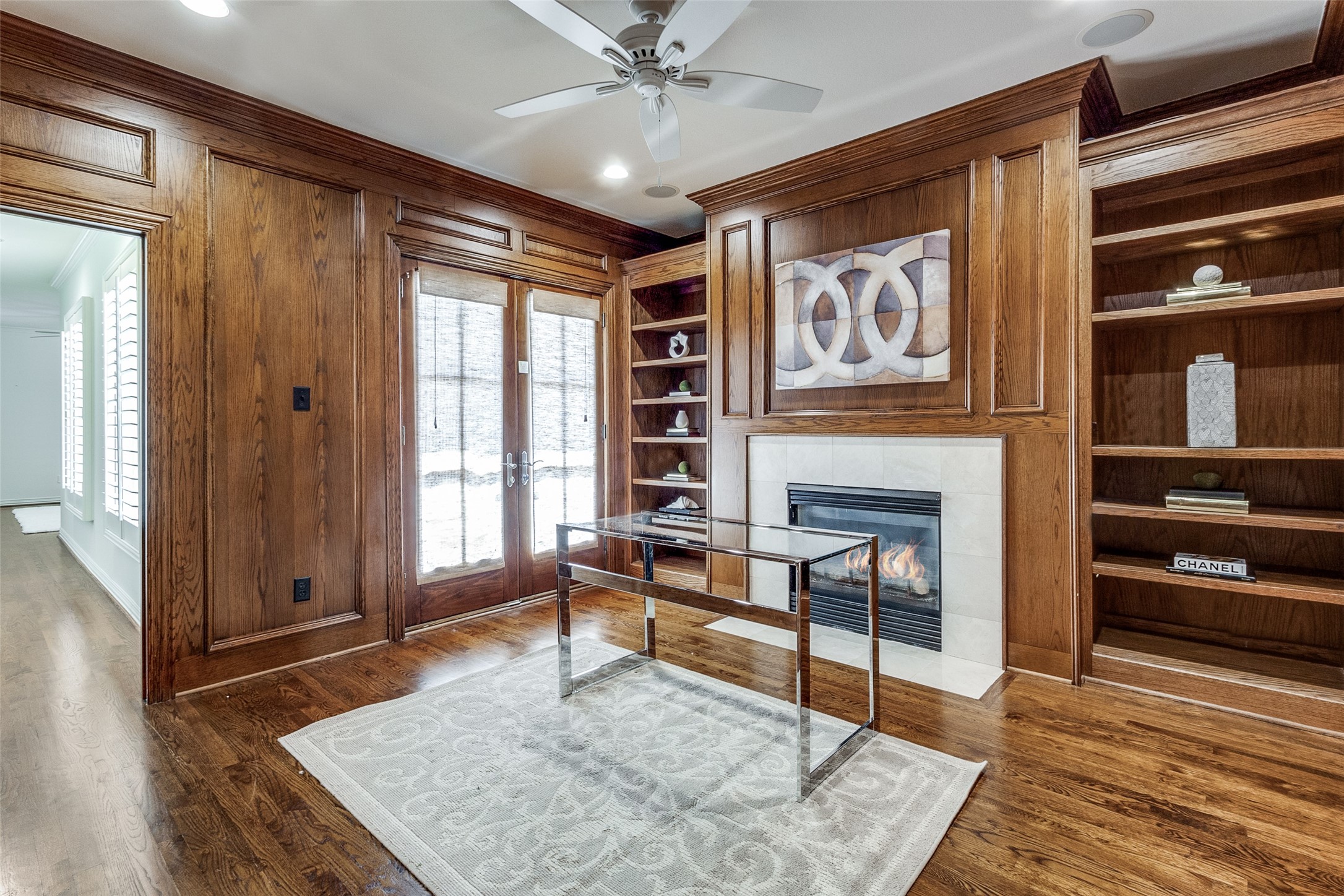 3811 Hawthorne Avenue