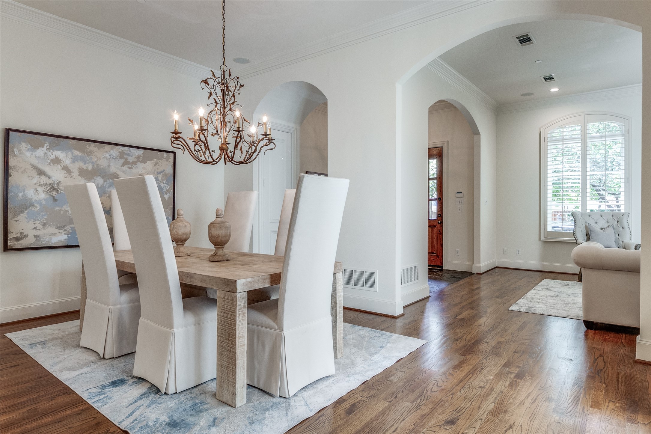 3811 Hawthorne Avenue