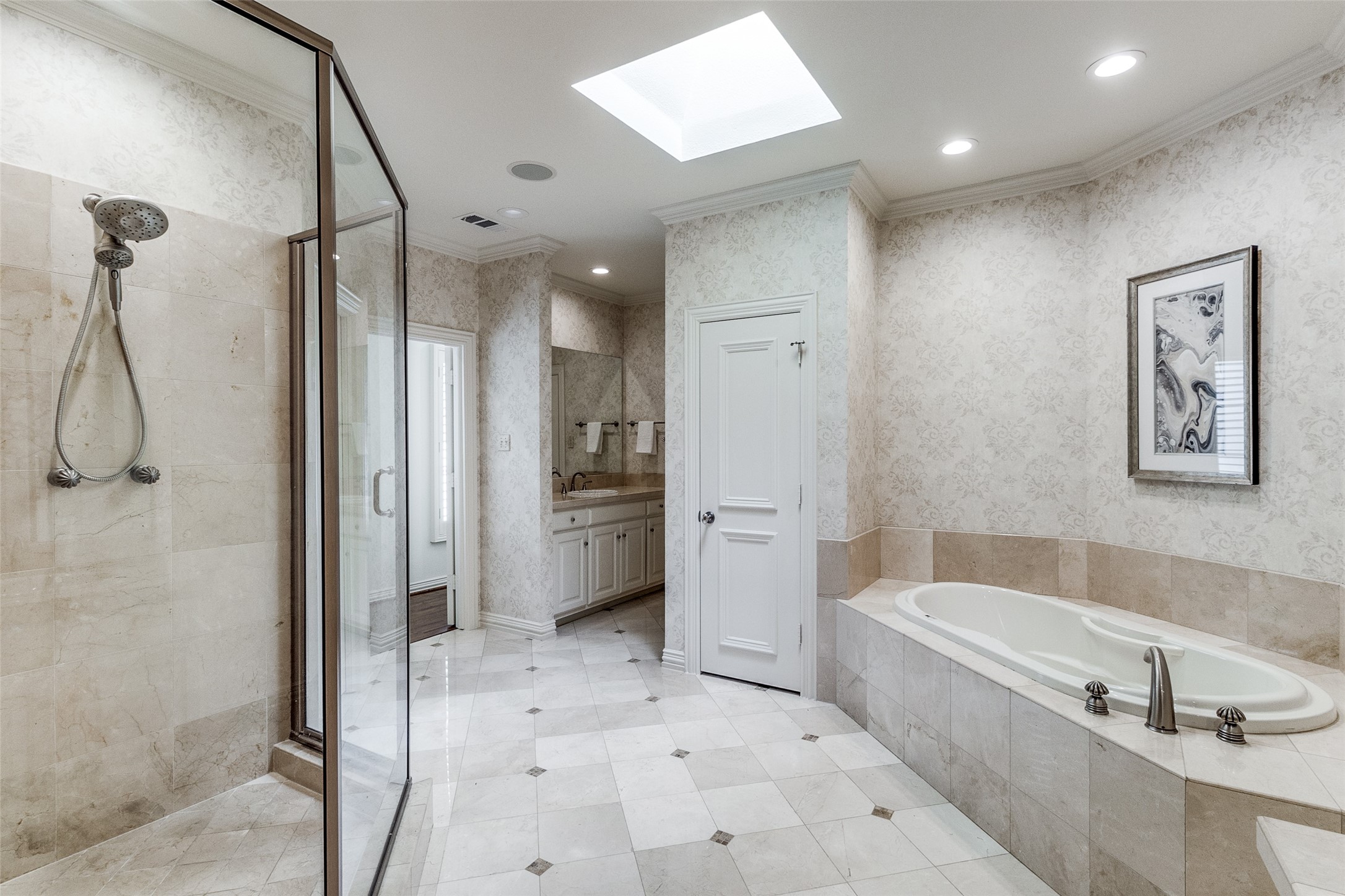 3811 Hawthorne Avenue