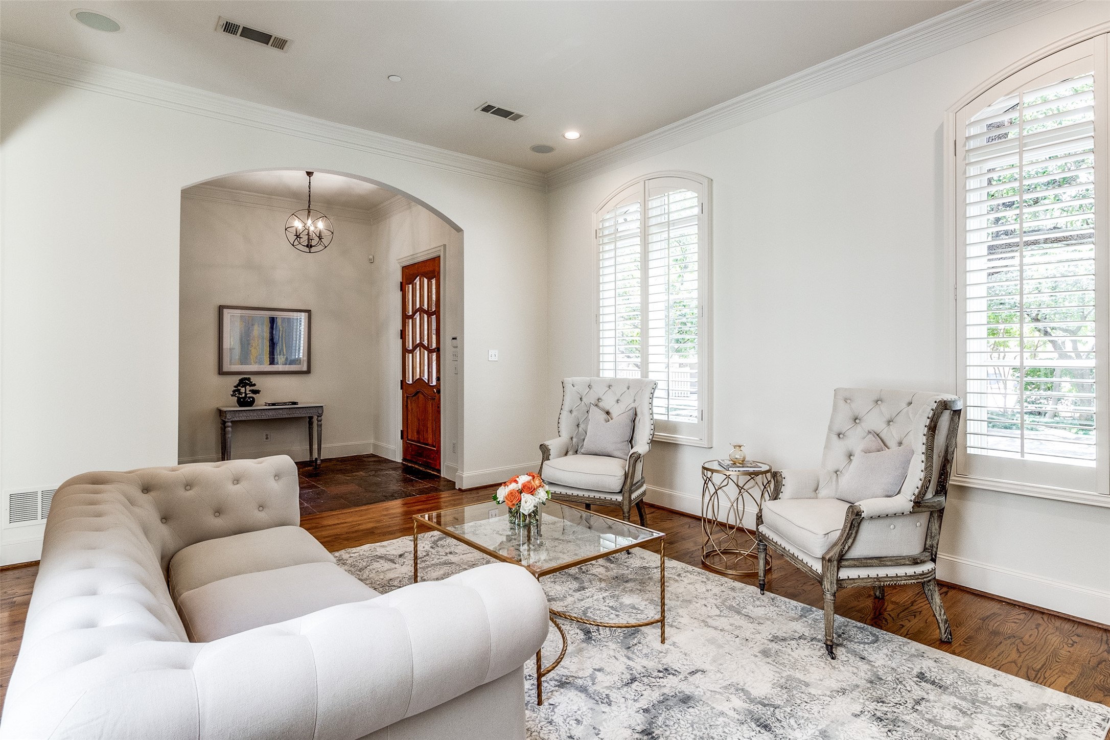 3811 Hawthorne Avenue