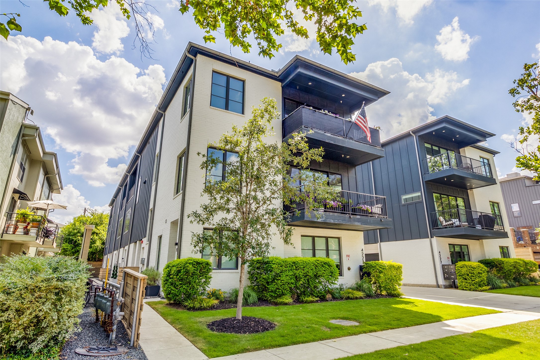 4223 Holland Avenue 104