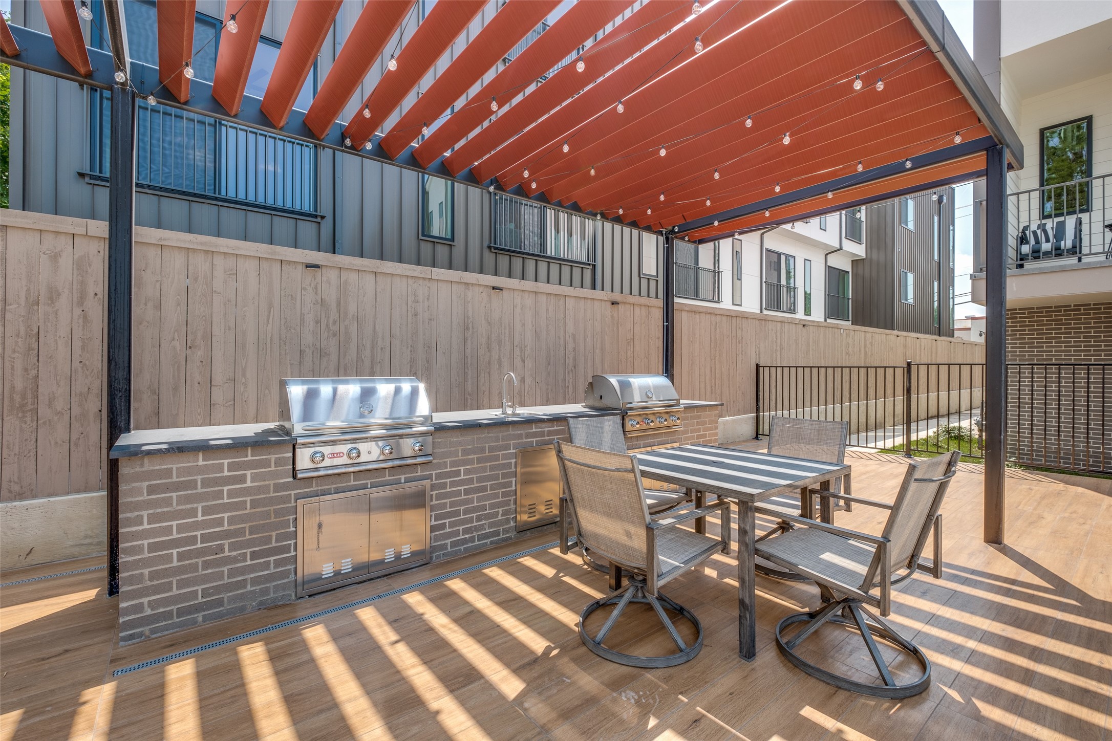 4517 Munger Avenue 106