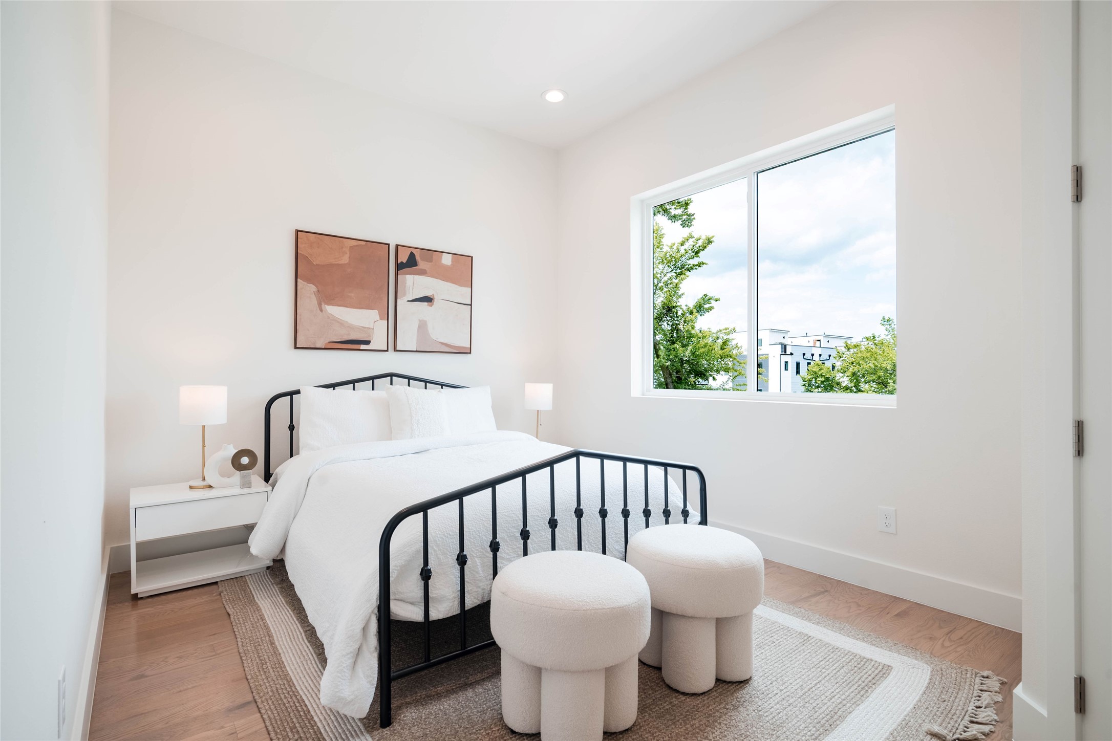 4517 Munger Avenue 106