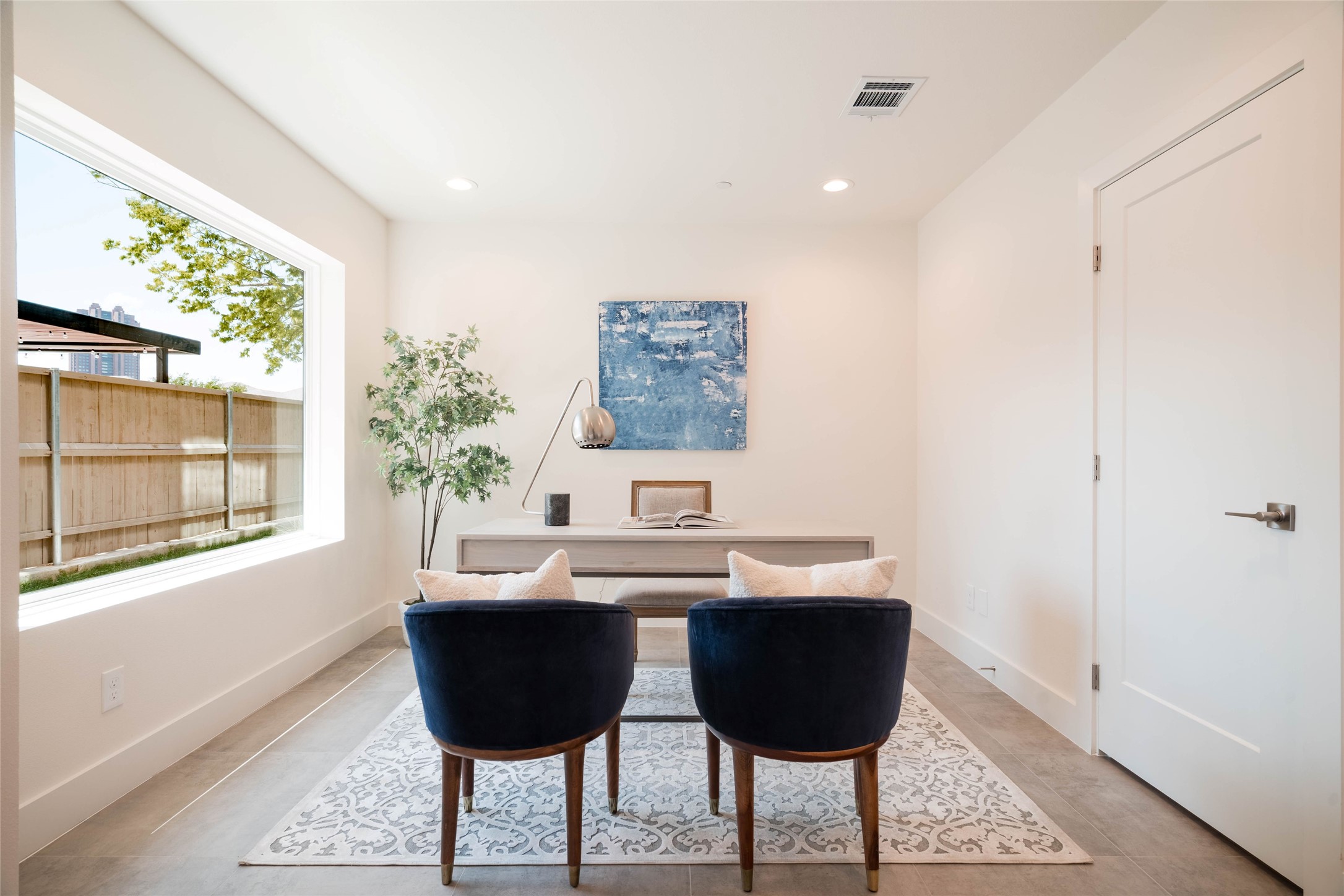 4517 Munger Avenue 106