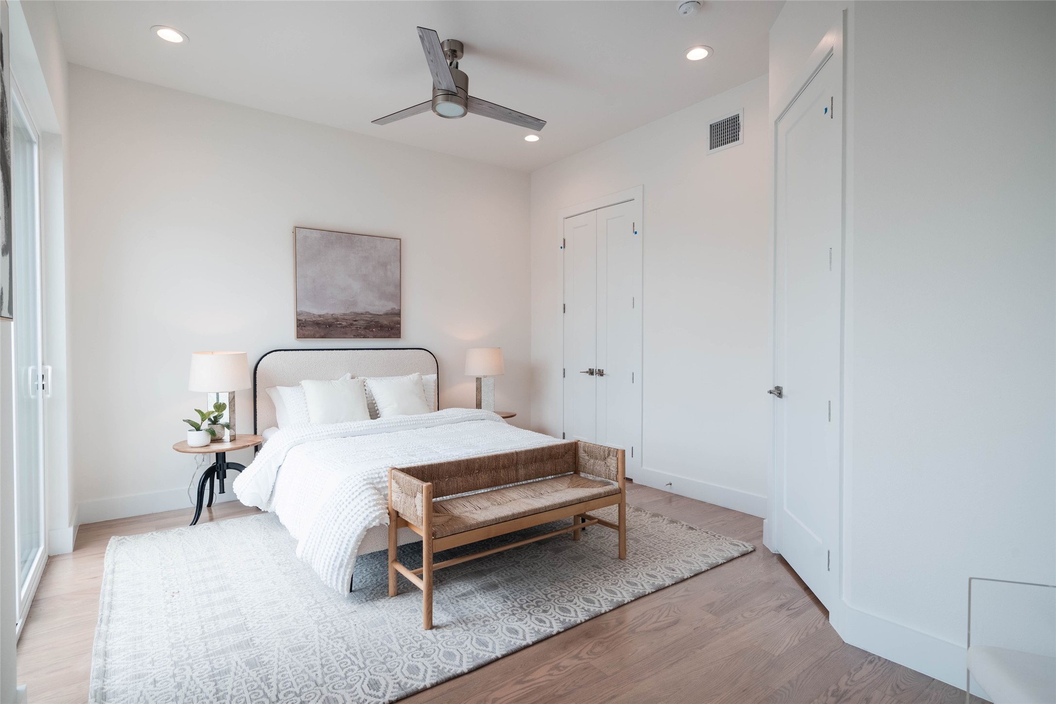 4517 Munger Avenue 106