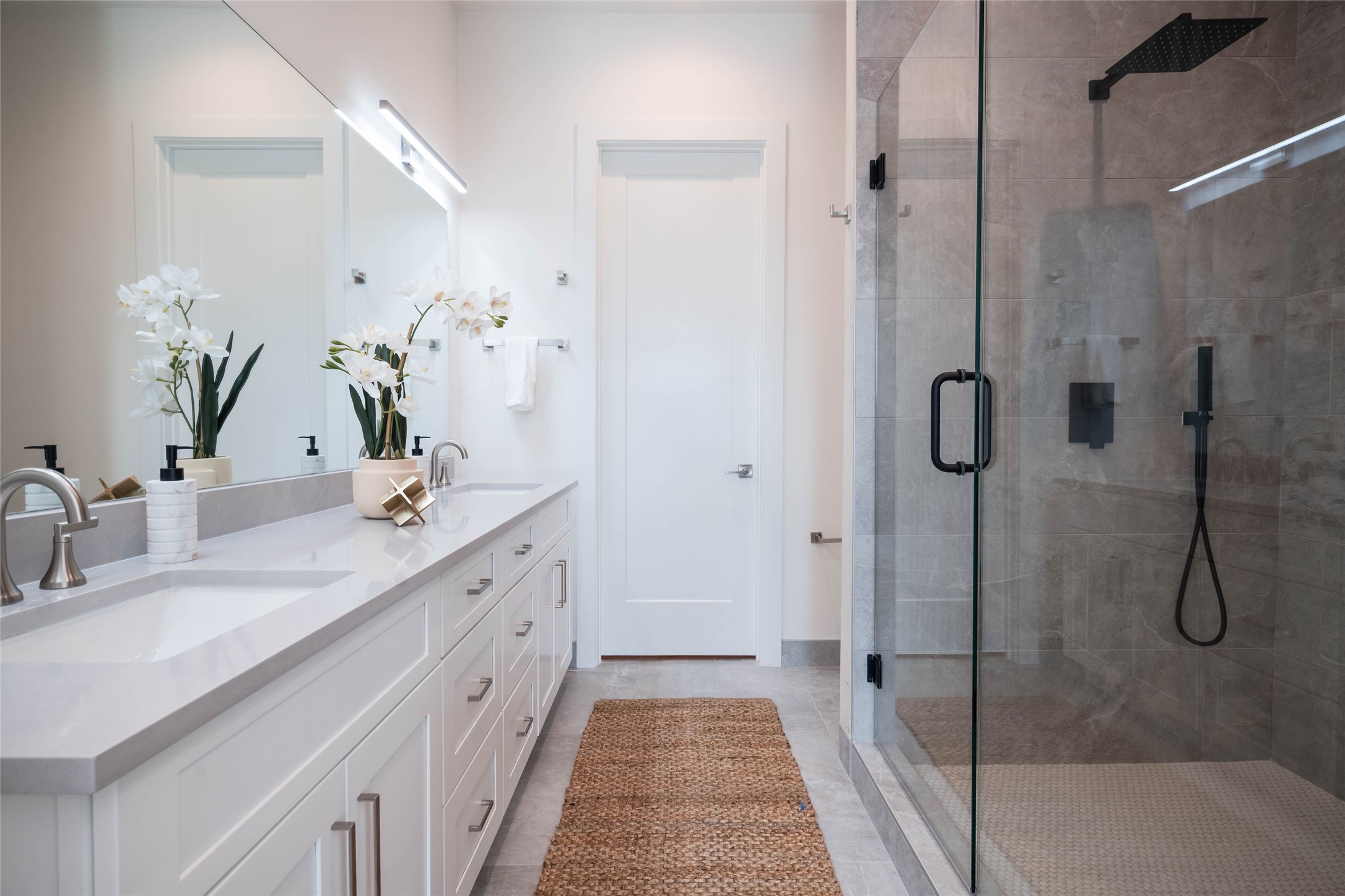 4517 Munger Avenue 106