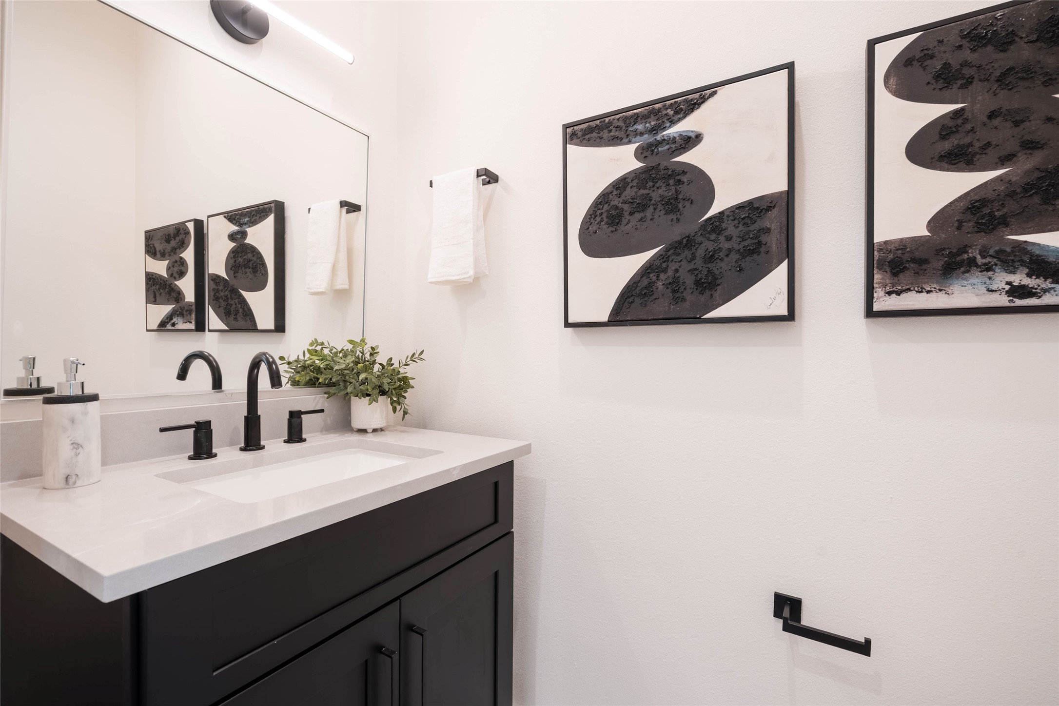 4517 Munger Avenue 106