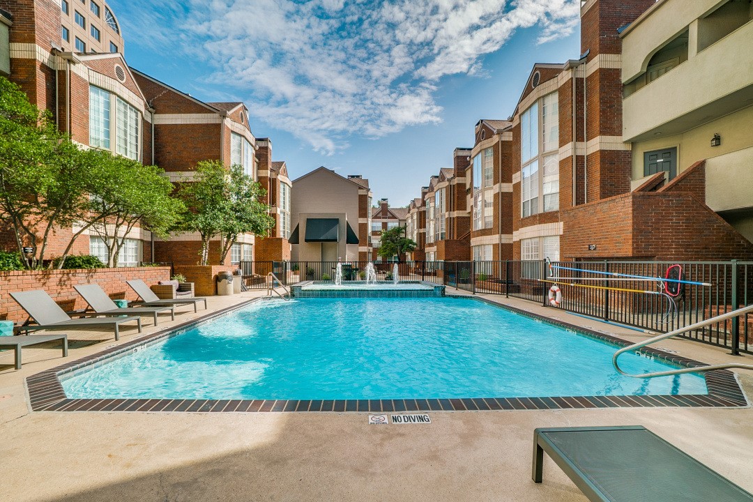 3100 Cole Avenue 203